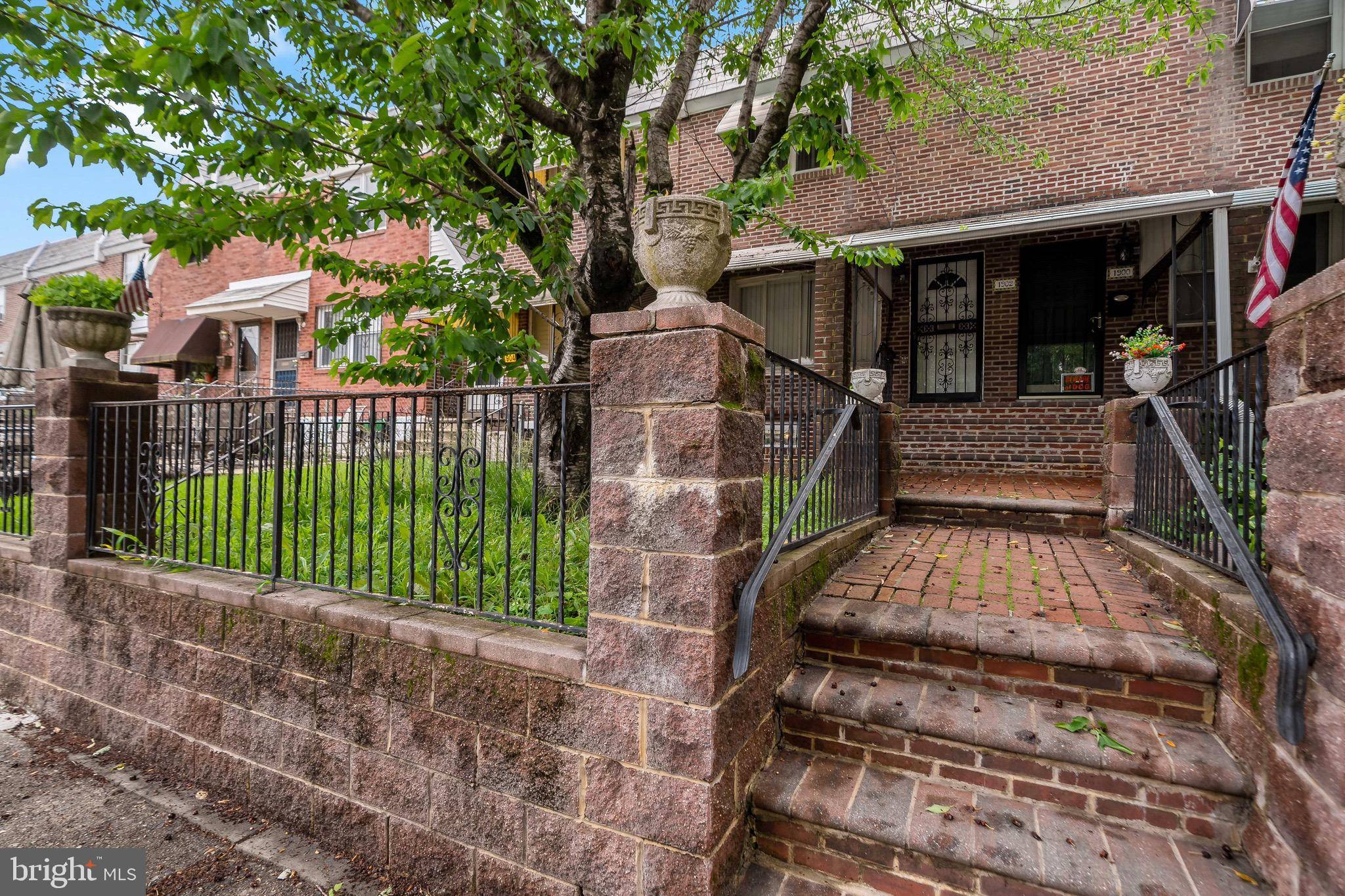 Philadelphia, PA 19145,1902 S 29TH ST