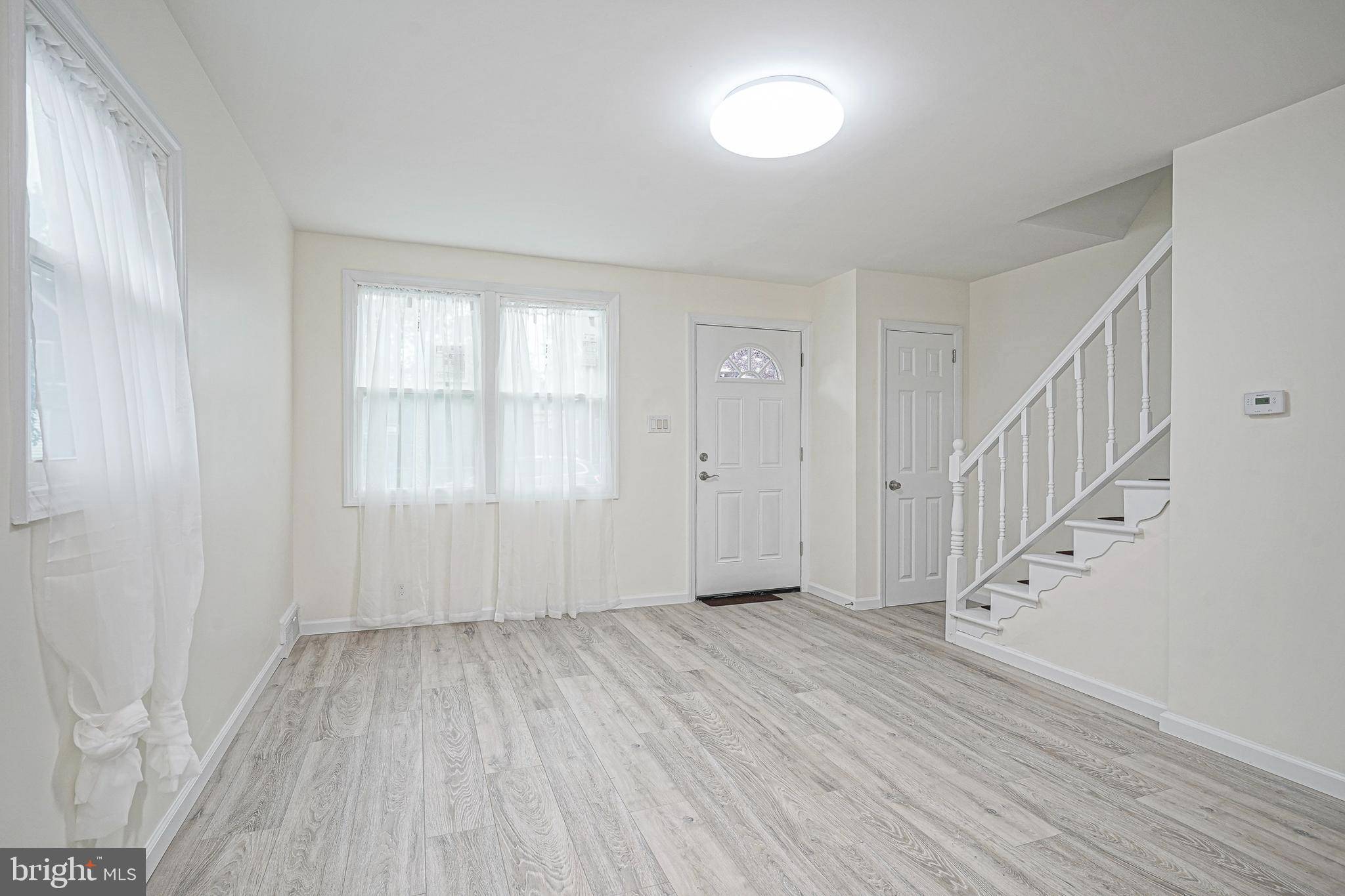 Camden, NJ 08104,3036 ESSEX RD