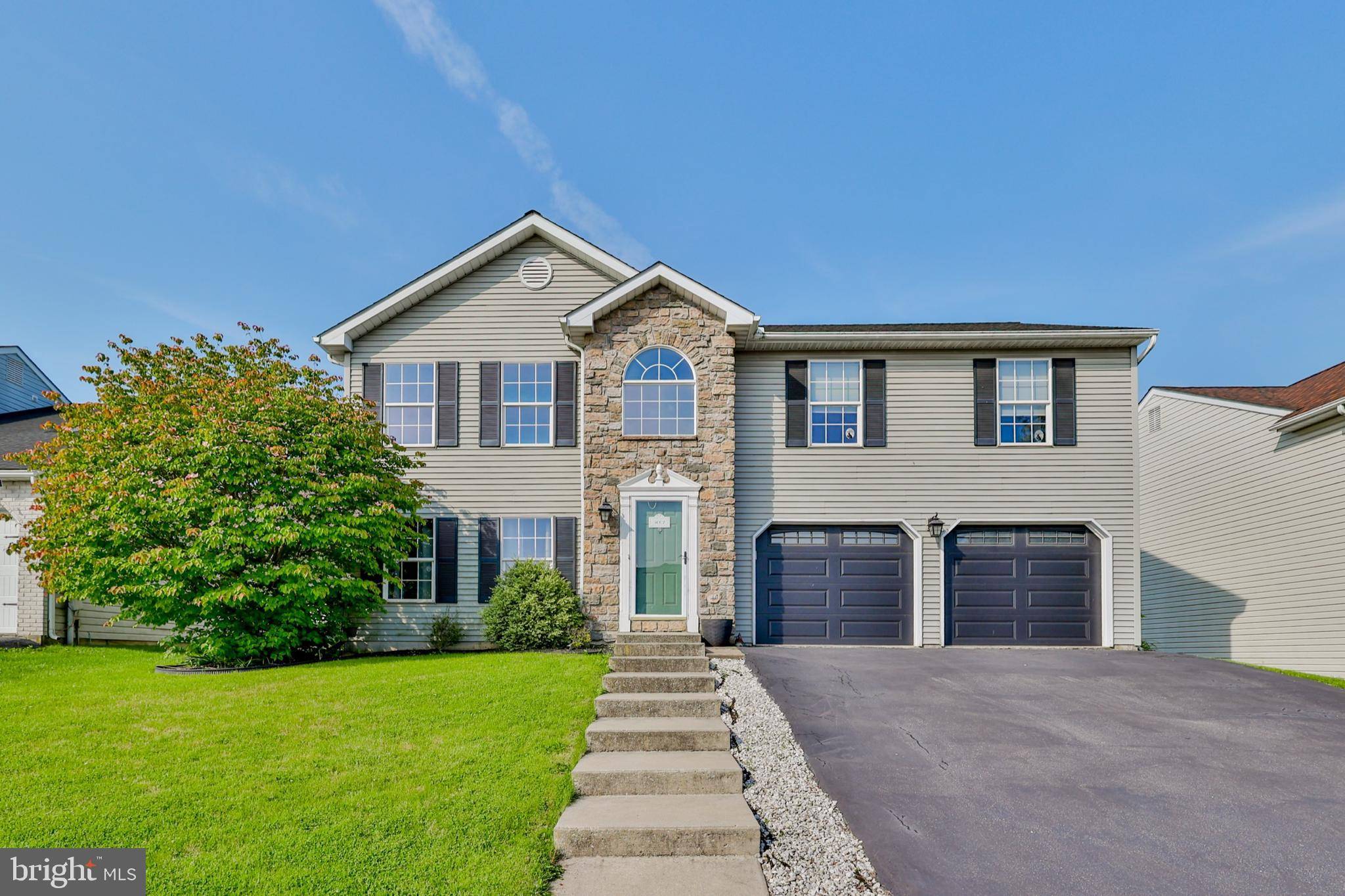 Whitehall, PA 18052,5007 FOXDALE DR