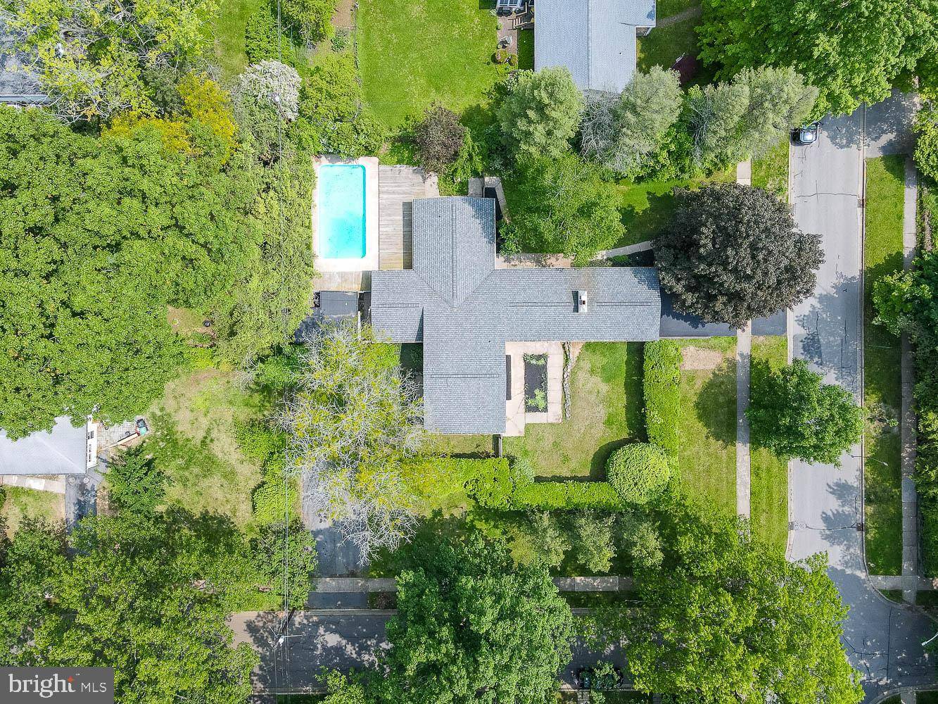 State College, PA 16803,555 HILLCREST AVE