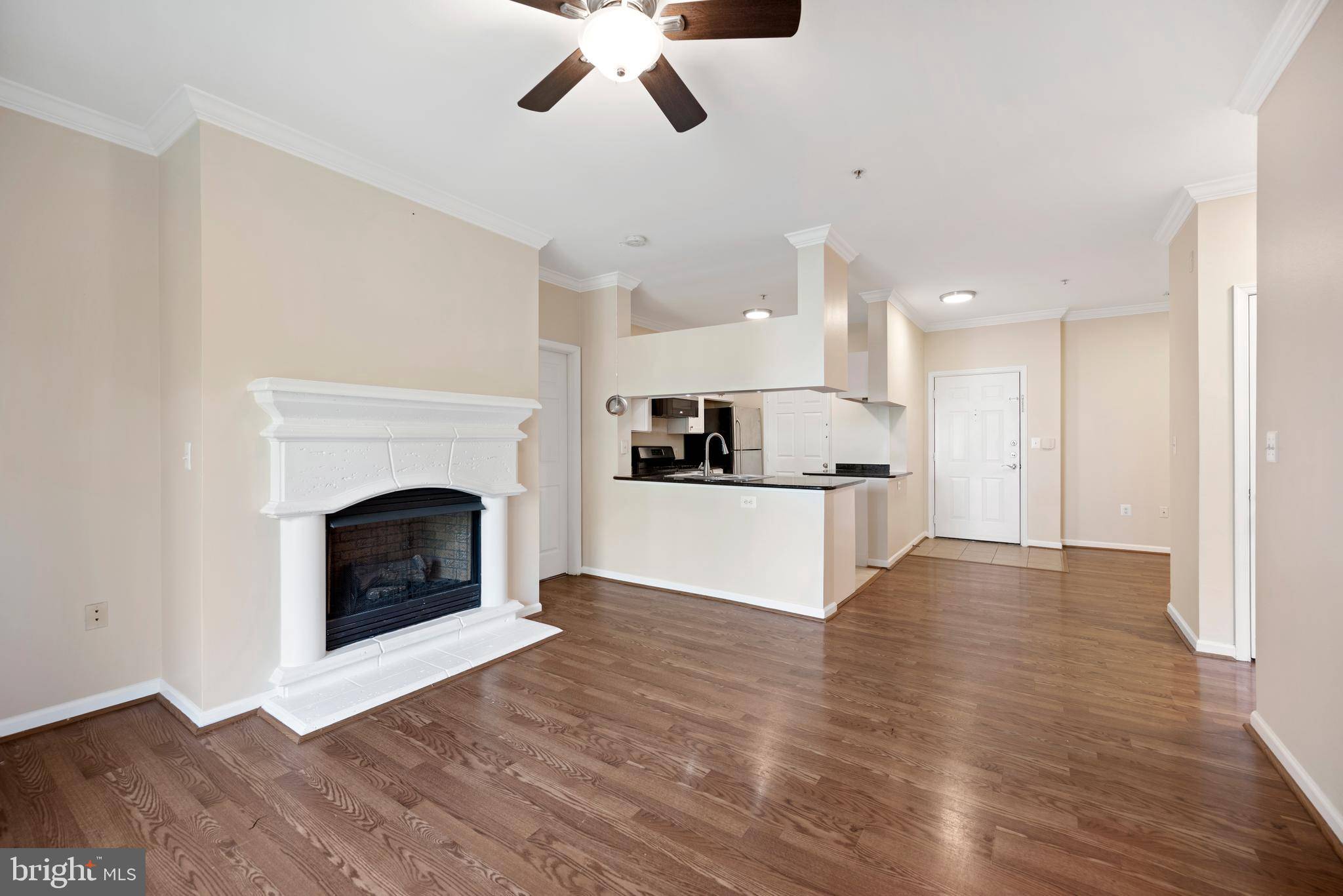 Herndon, VA 20171,12909 CENTRE PARK CIR #304