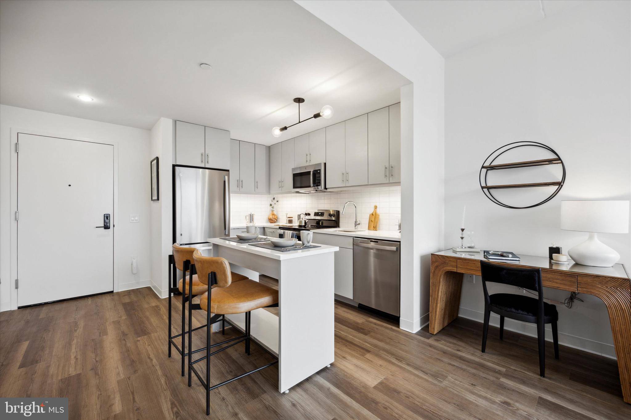 Philadelphia, PA 19123,569 N 5TH STREET #414