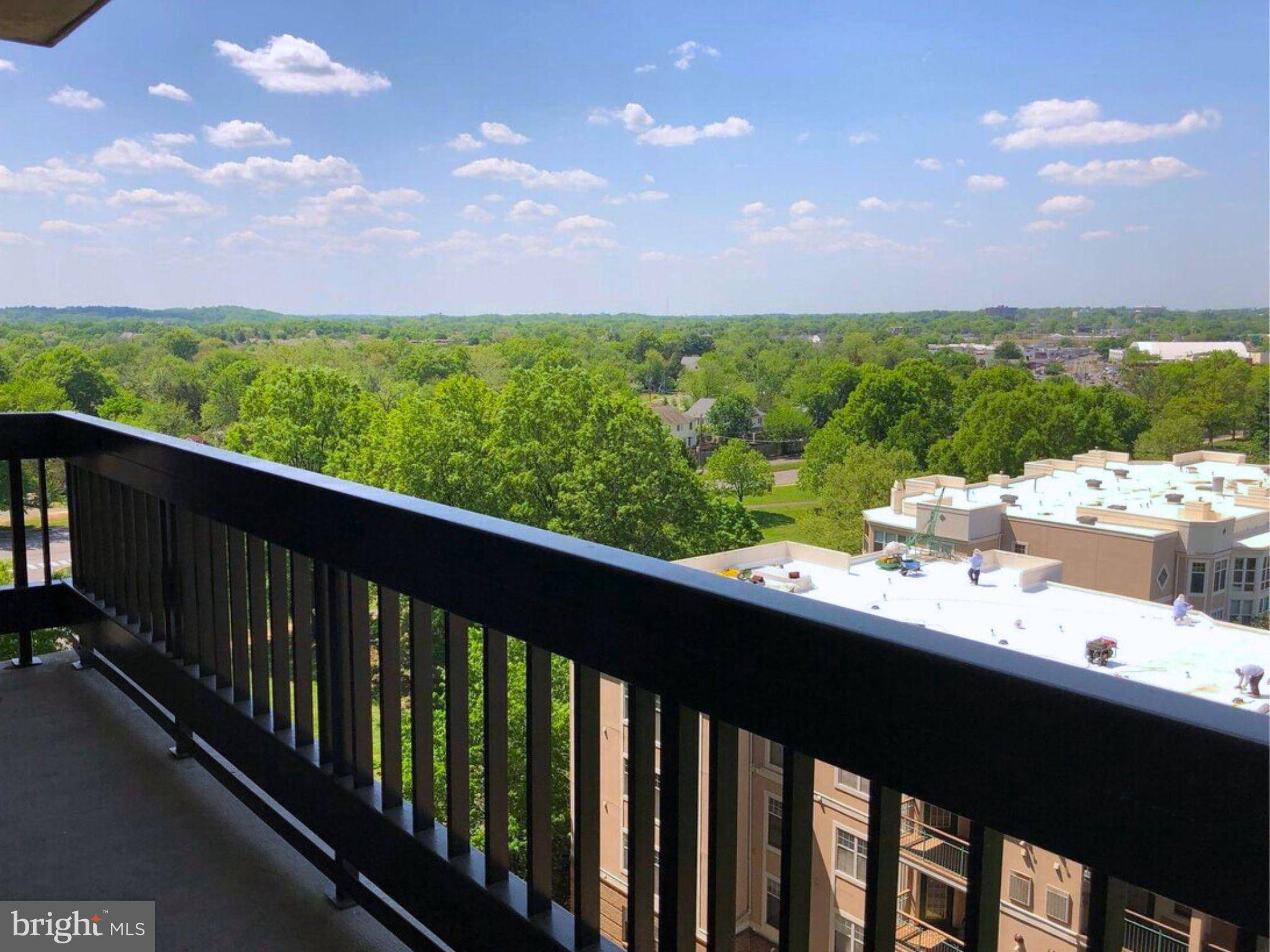 Falls Church, VA 22041,5505 SEMINARY RD #907N