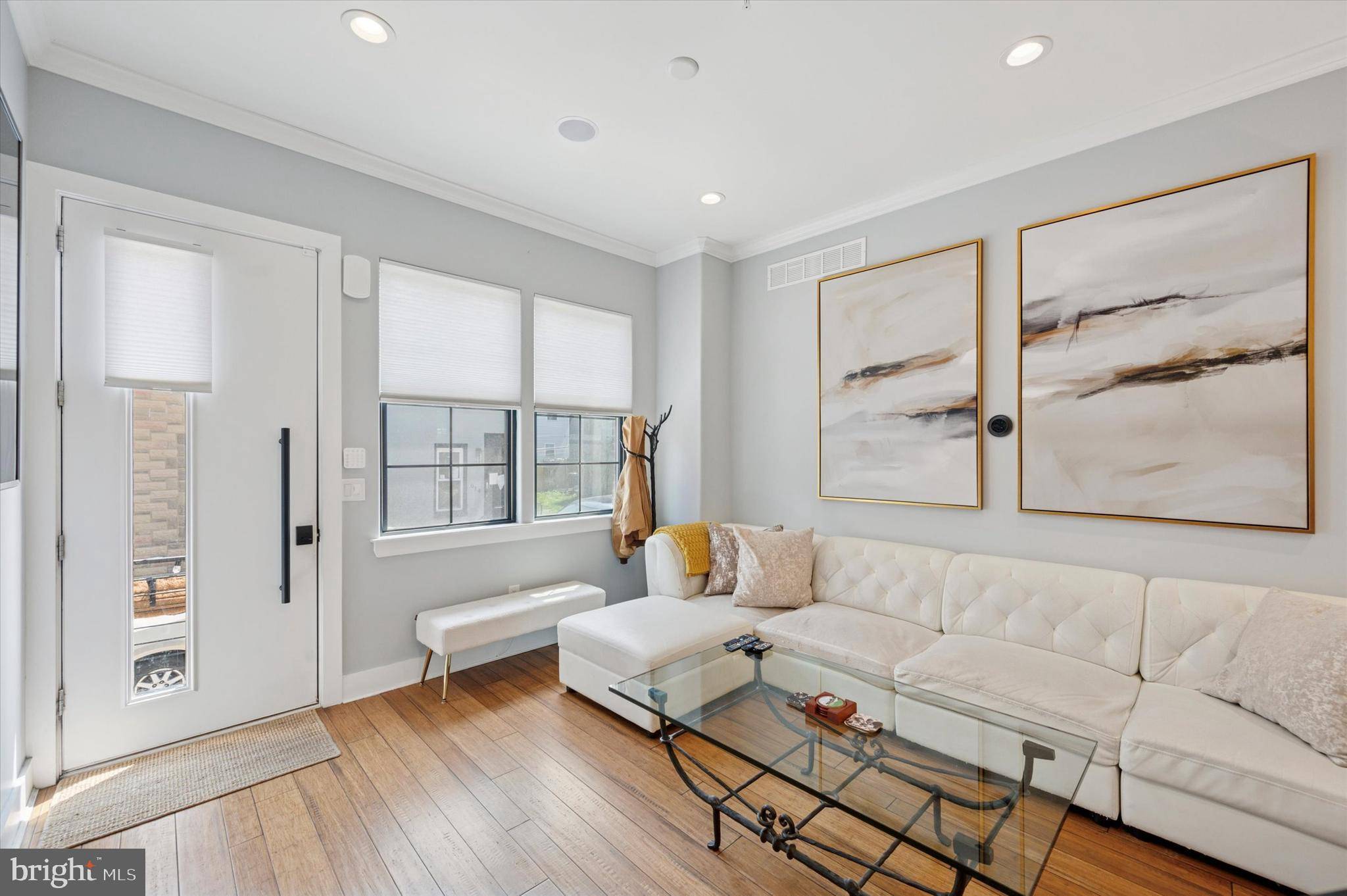 Philadelphia, PA 19148,605 EMILY ST