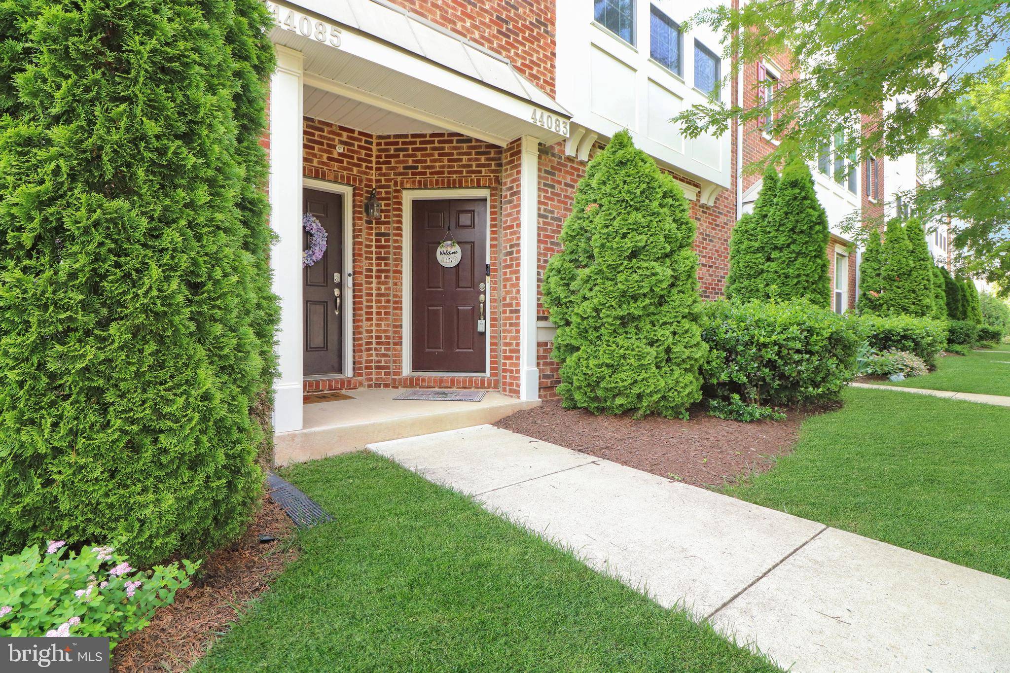 Chantilly, VA 20152,44083 PEIROSA