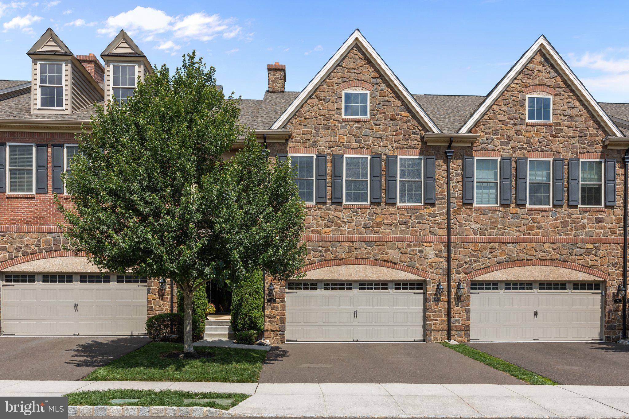 Newtown, PA 18940,23 DAVID DR