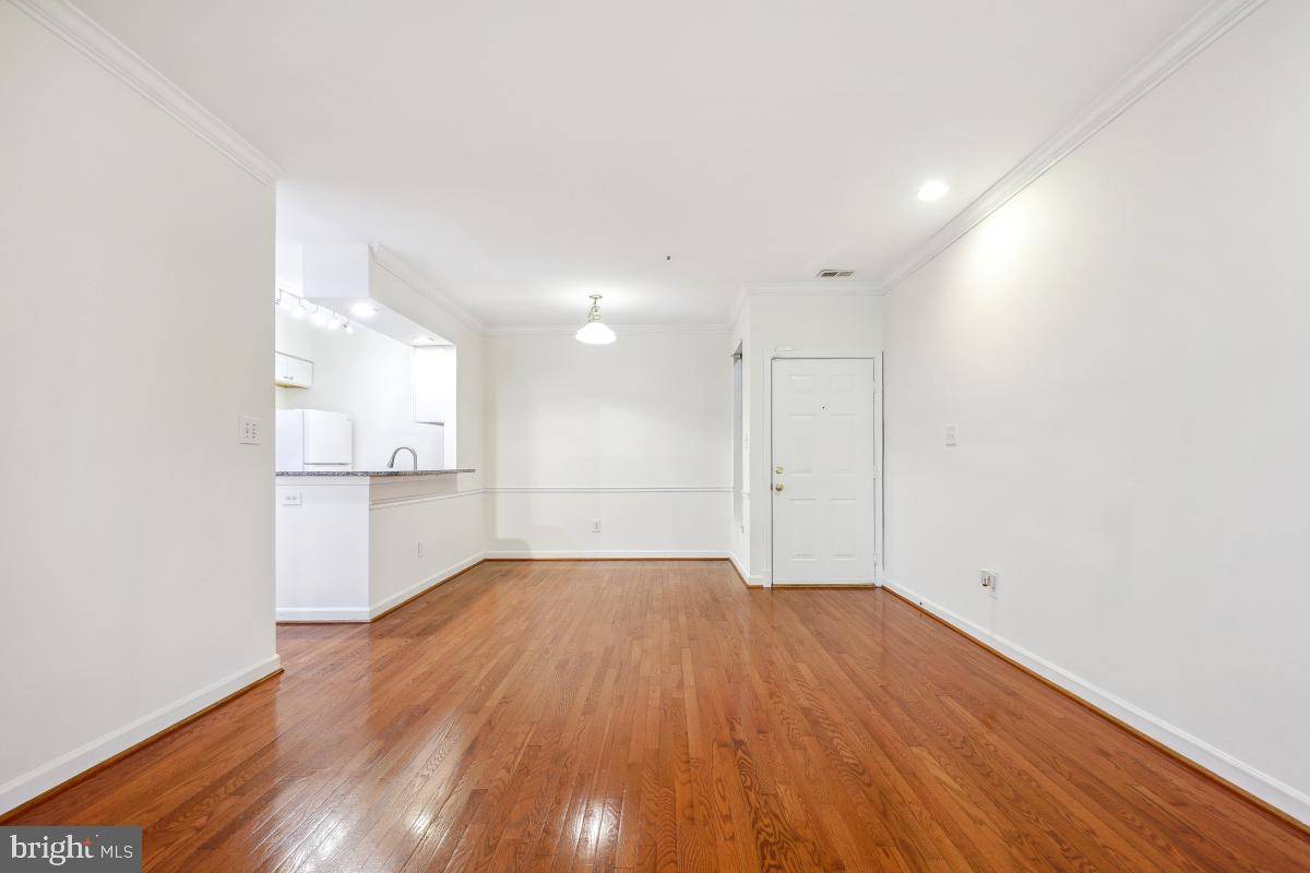Rockville, MD 20852,5907 BARBADOS PL #102