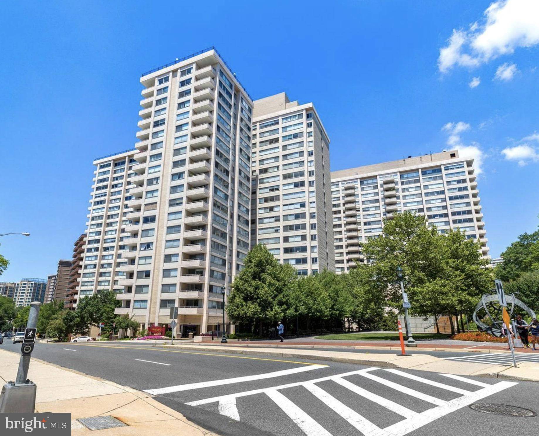 Chevy Chase, MD 20815,5500 FRIENDSHIP BLVD #1221N