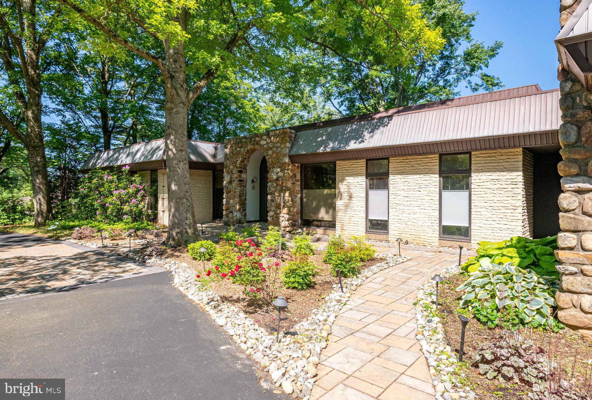 Reading, PA 19606,10 LOWELL DR