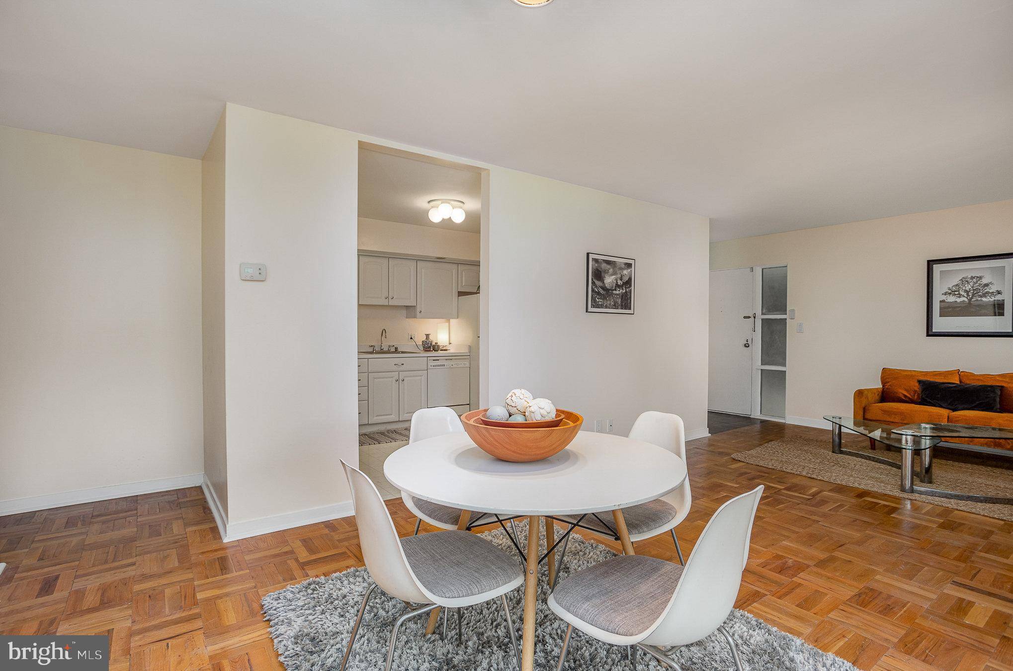 Baltimore, MD 21208,27 STONEHENGE CIR #27-11