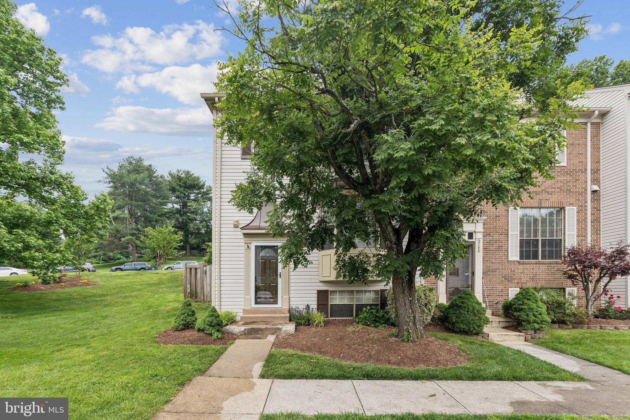 Burke, VA 22015,5790 BURKE TOWNE CT
