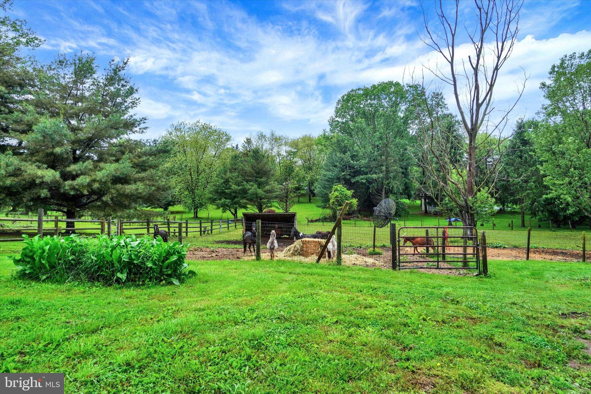 Stewartstown, PA 17363,8292 HICKORY RD