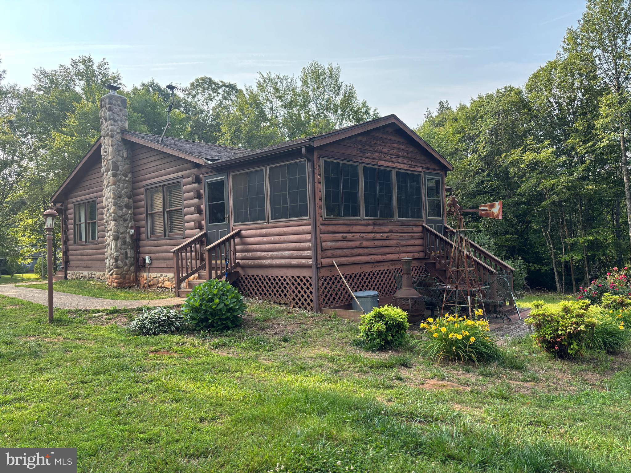 Rochelle, VA 22738,406 ROCHELLE SCHOOL LN