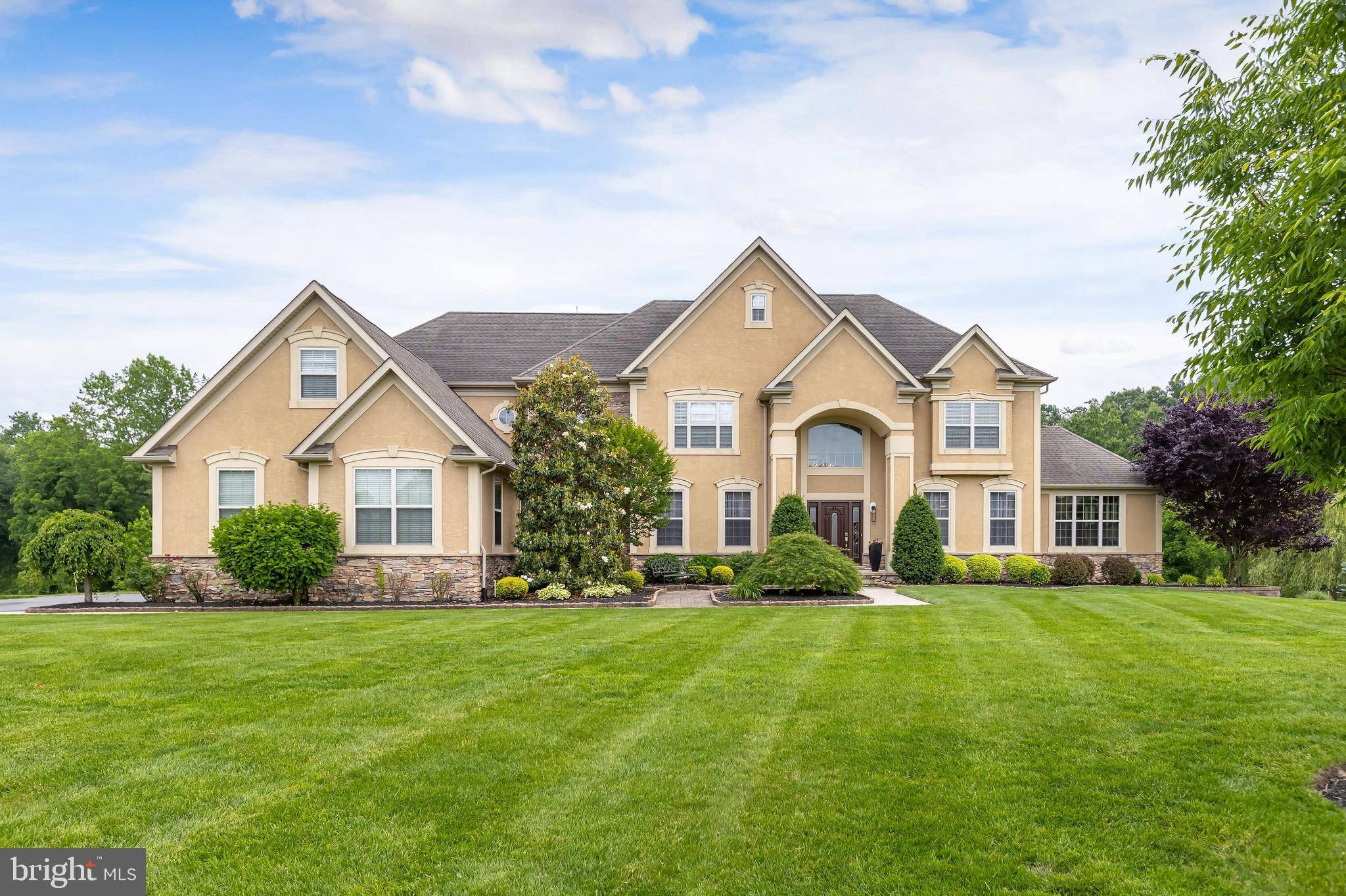 Mullica Hill, NJ 08062,211 EMERALD LN