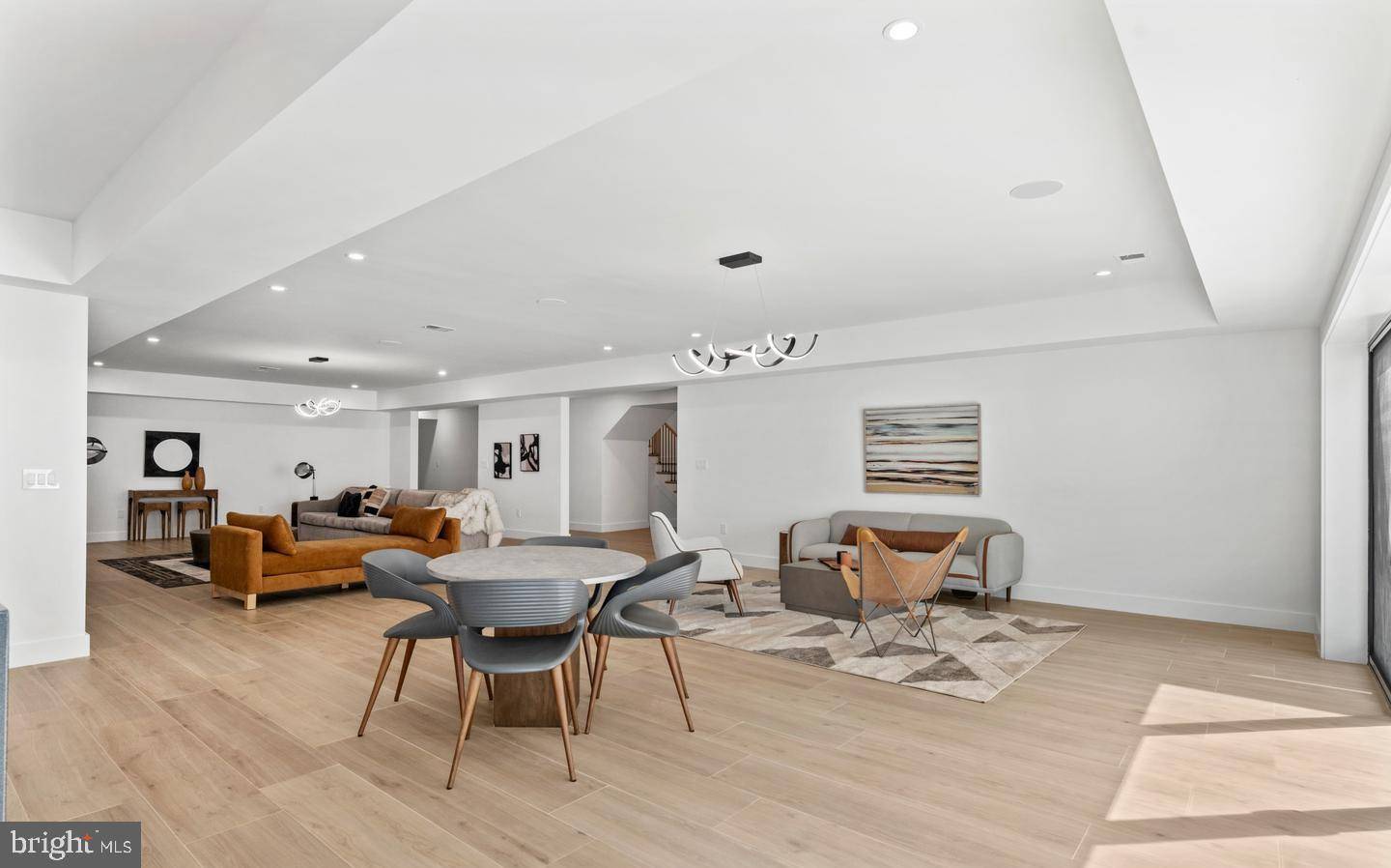 Mclean, VA 22101,1519 SPRING VALE AVE