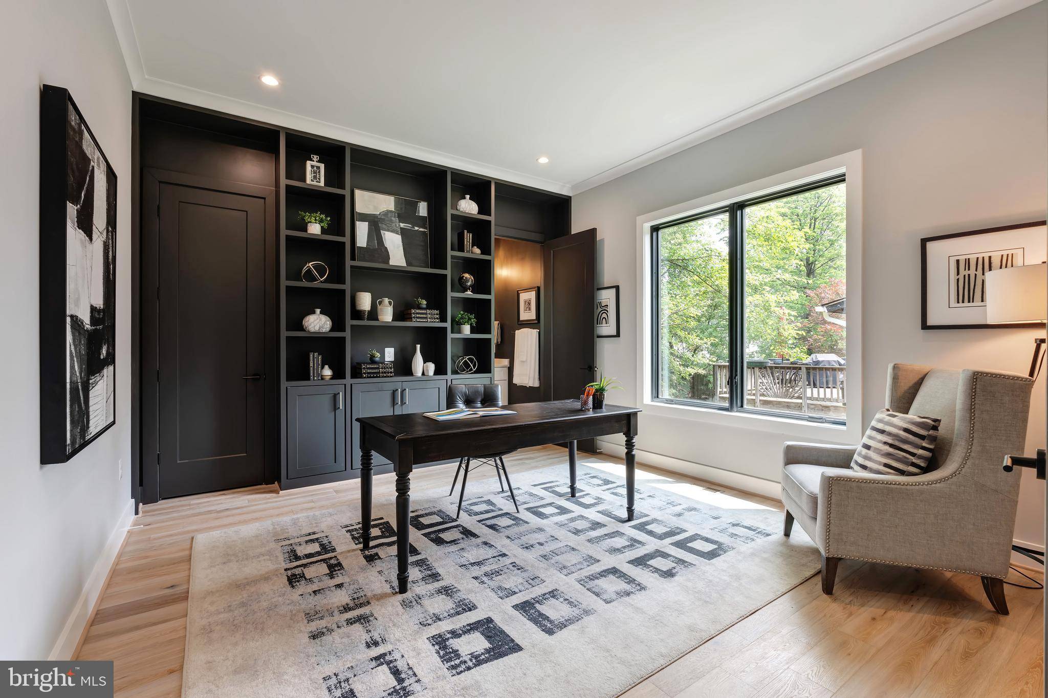 Mclean, VA 22101,6800 OLD CHESTERBROOK RD