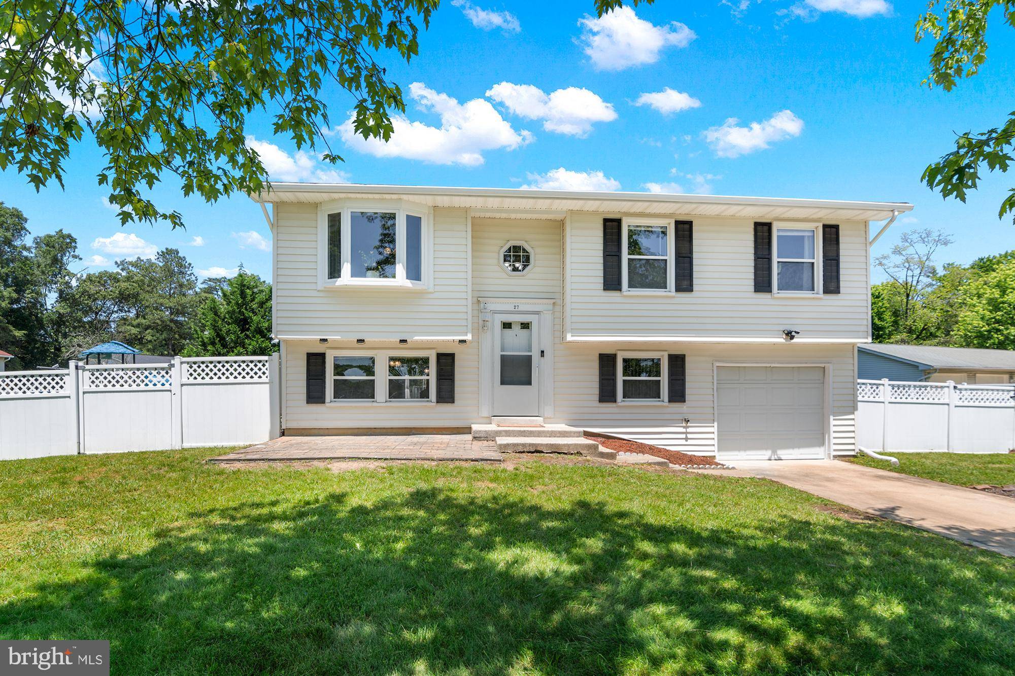 Waldorf, MD 20602,27 GREYSTONE CIR