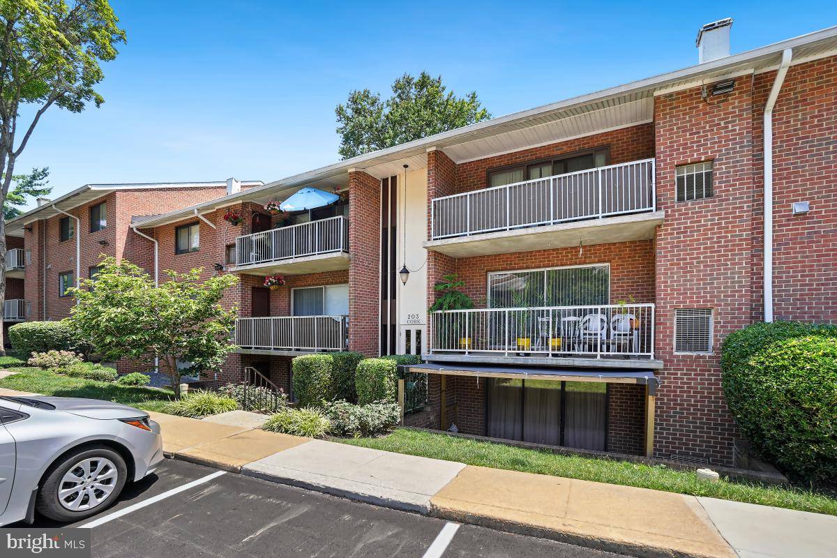 Reisterstown, MD 21136,203 CORK LN #103