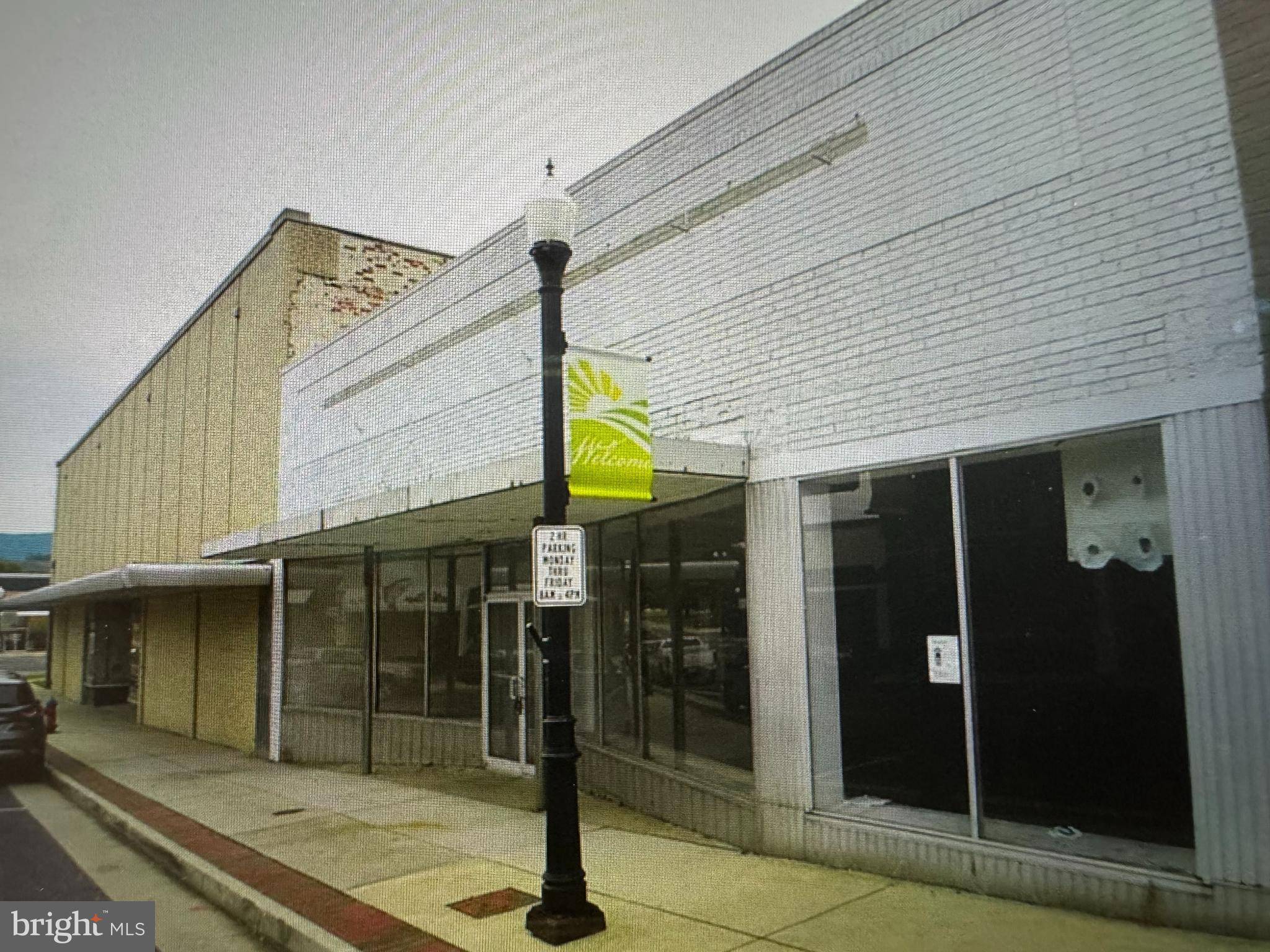 Waynesboro, VA 22980,322 W MAIN ST