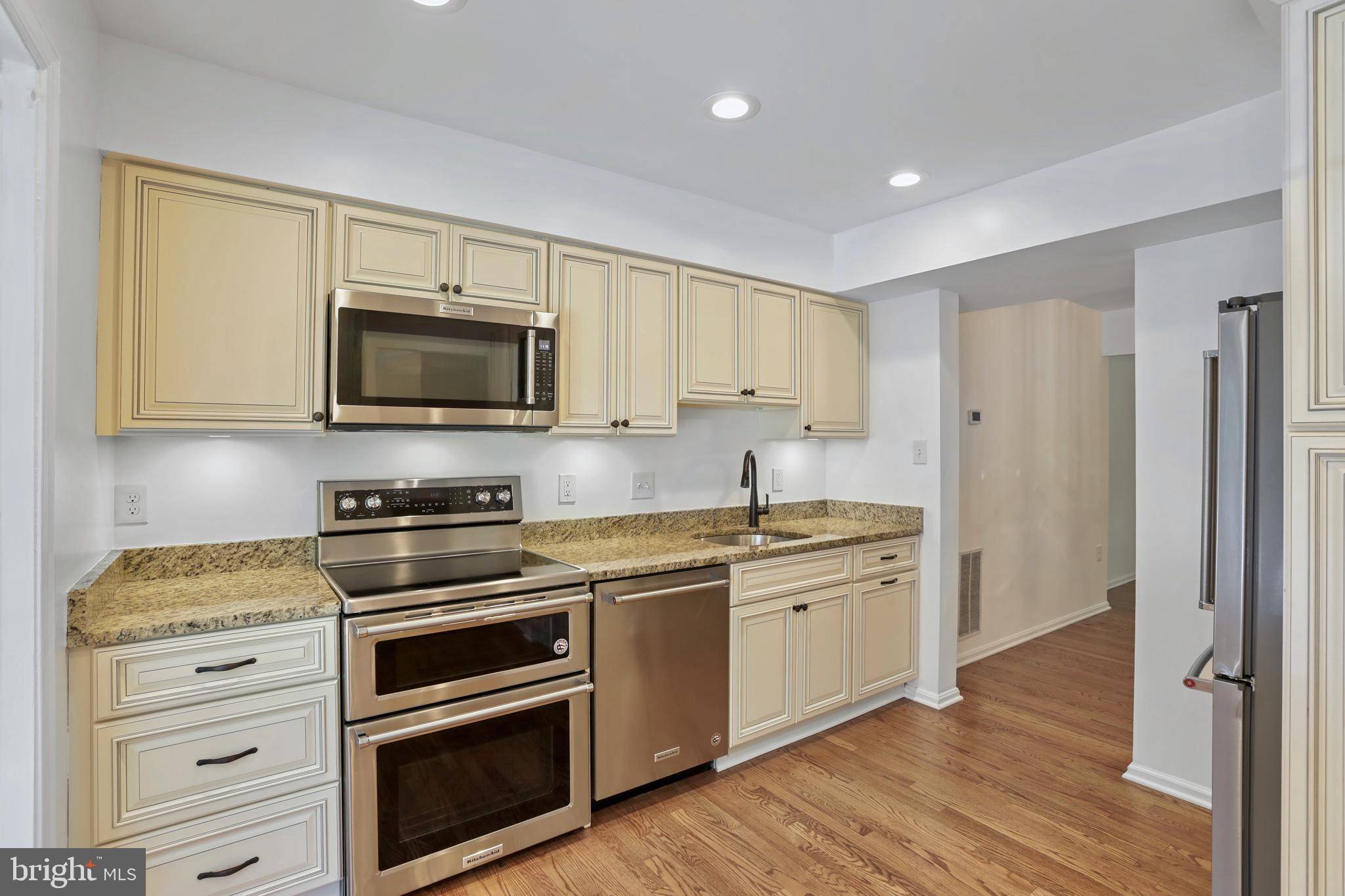 Fairfax, VA 22032,5440 NEW LONDON PARK DR