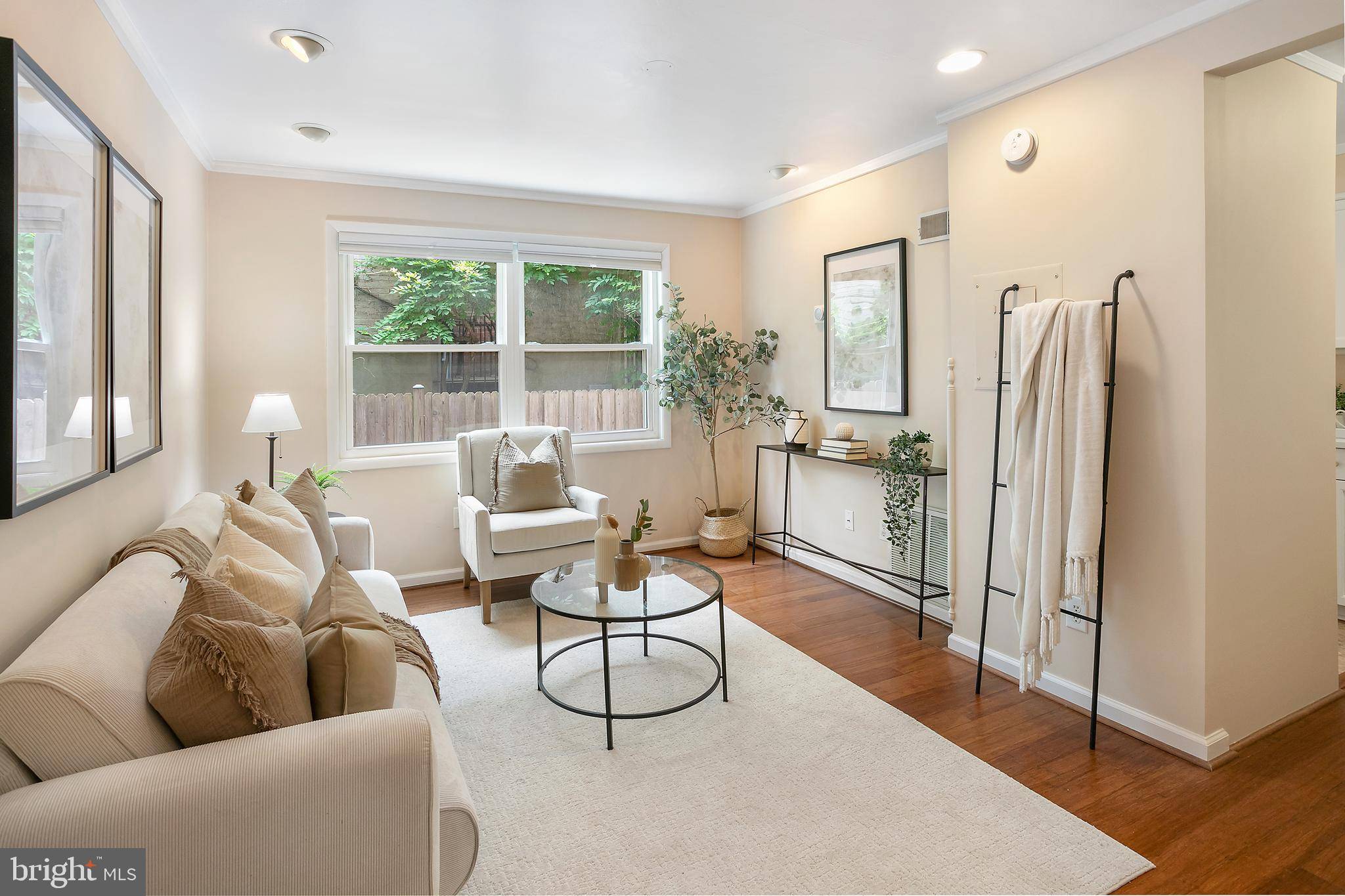 Washington, DC 20001,469 RIDGE ST NW #1