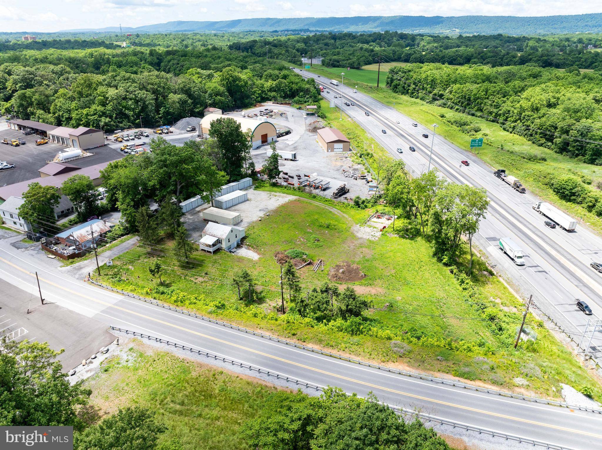 Martinsburg, WV 25403,1955 ROCK CLIFF DRIVE