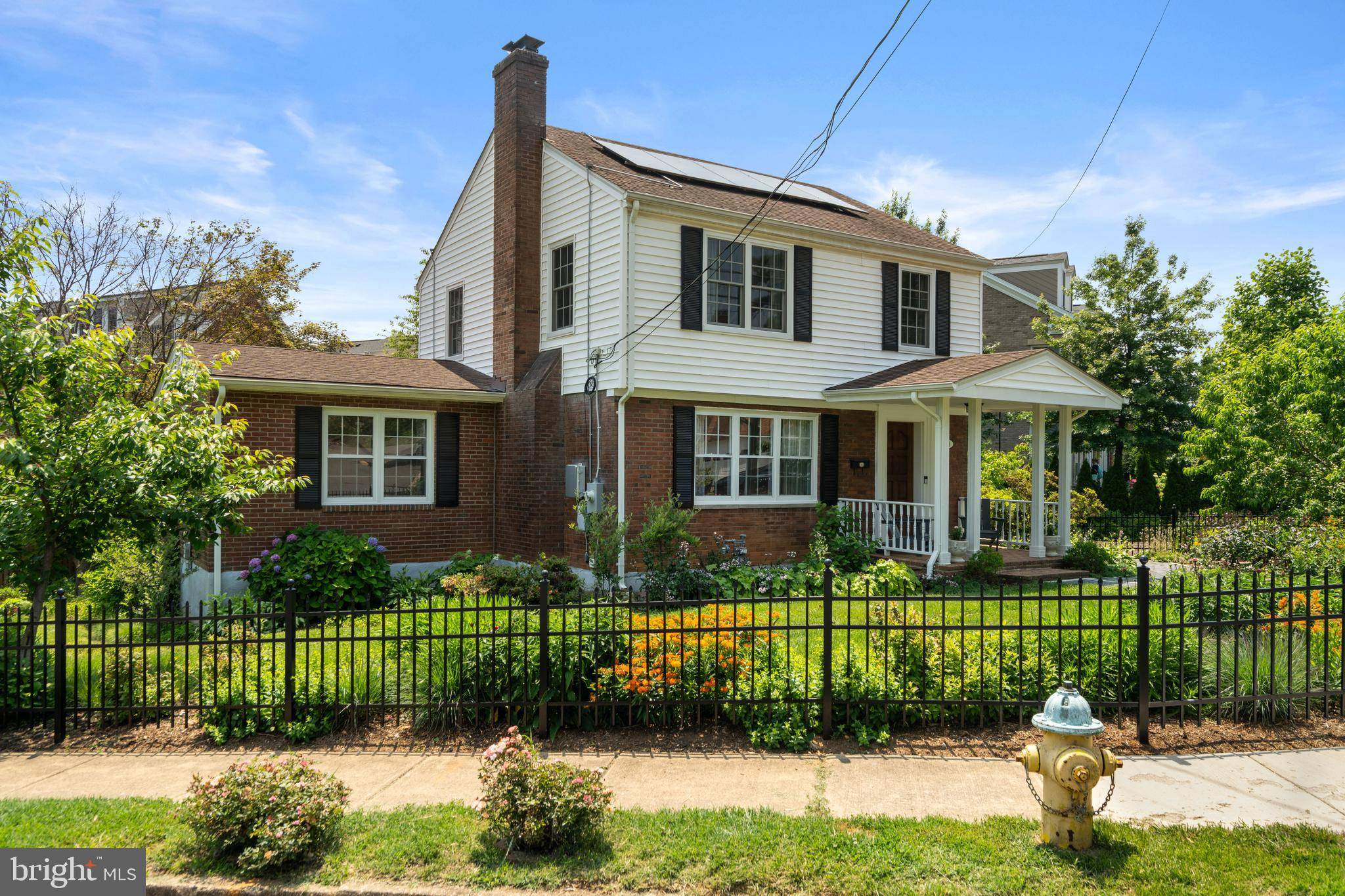 Arlington, VA 22205,5600 11TH ST N