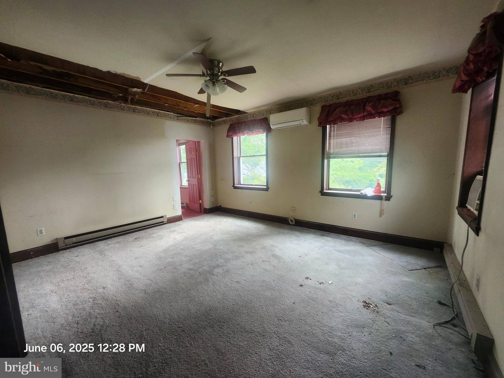 North Wales, PA 19454,139 W WALNUT ST