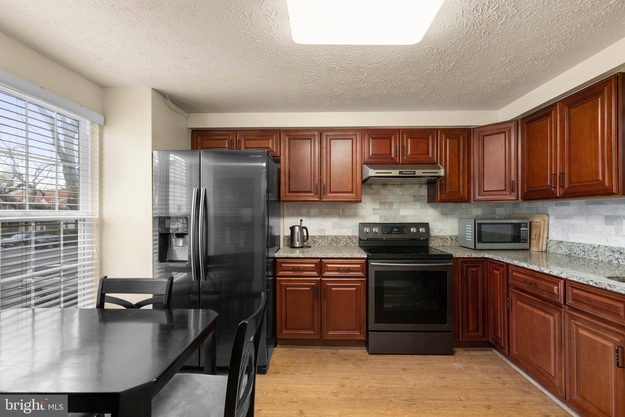 Gaithersburg, MD 20878,1004 BAYRIDGE TER