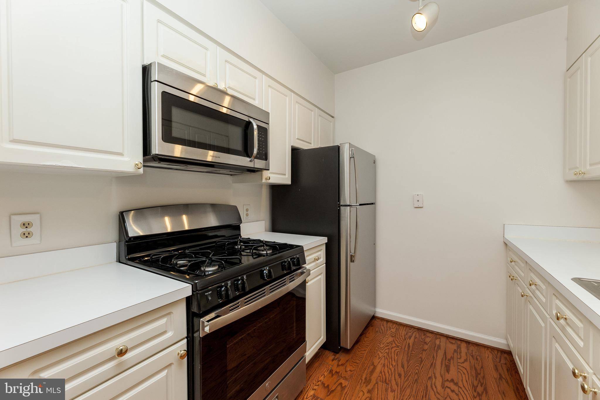 Herndon, VA 20170,2204 WESTCOURT LN #201