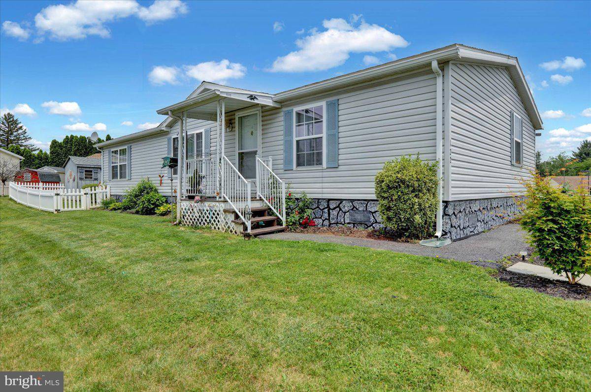 Reading, PA 19606,122 RITZ AVE