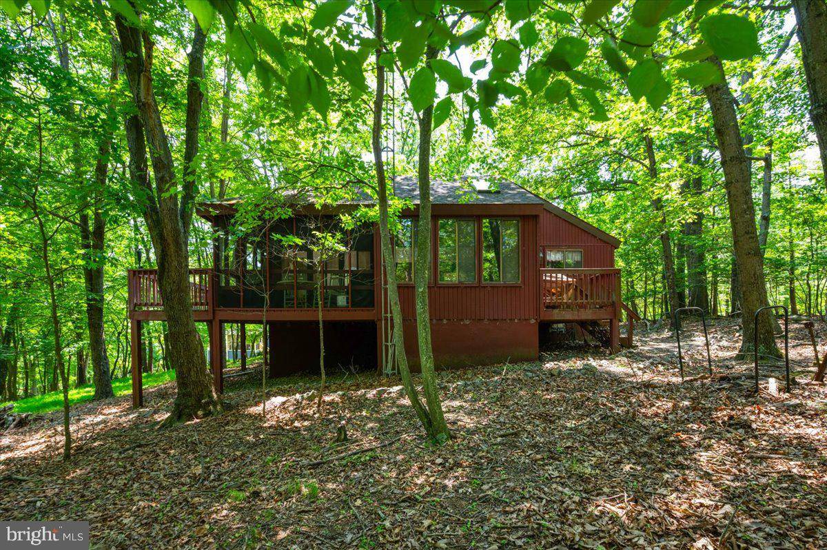 Hedgesville, WV 25427,19 SNOWFLAKE LN