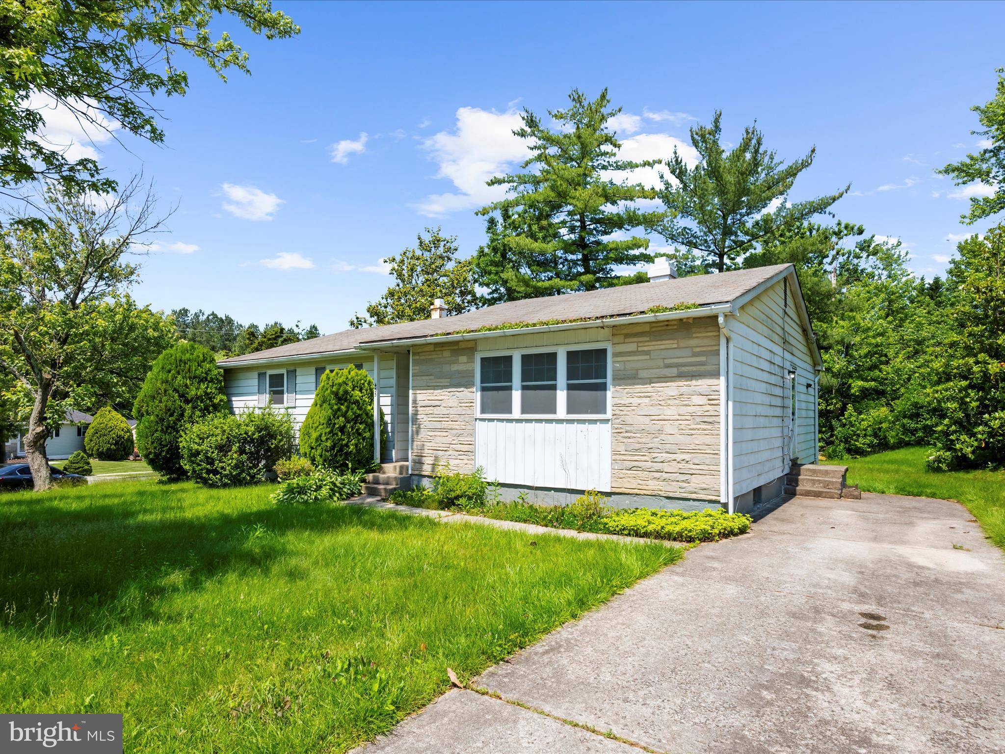 Laurel, MD 20724,435 YELLOW SPGS S