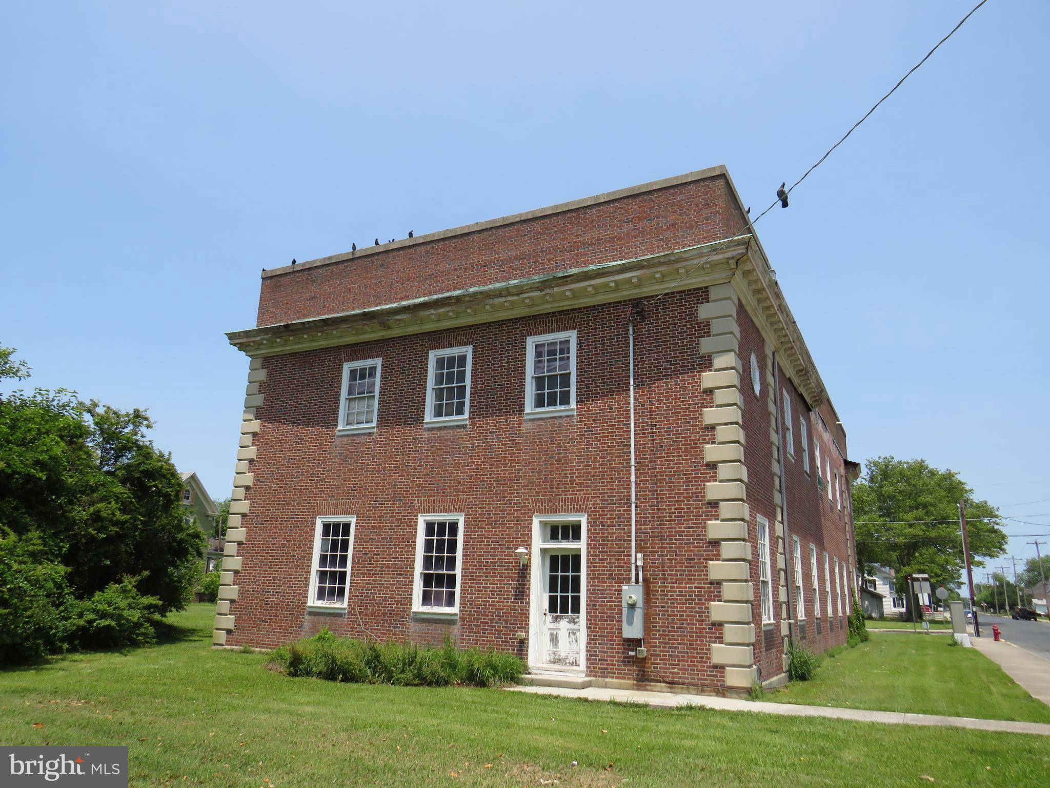 Crisfield, MD 21817,3 W MAIN ST