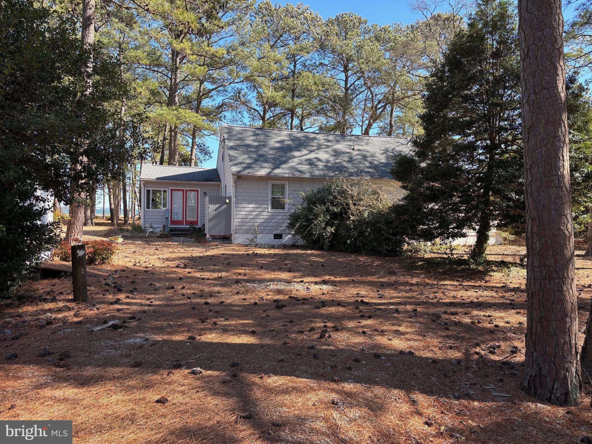 Hague, VA 22469,924 BLACKBEARD POND RD