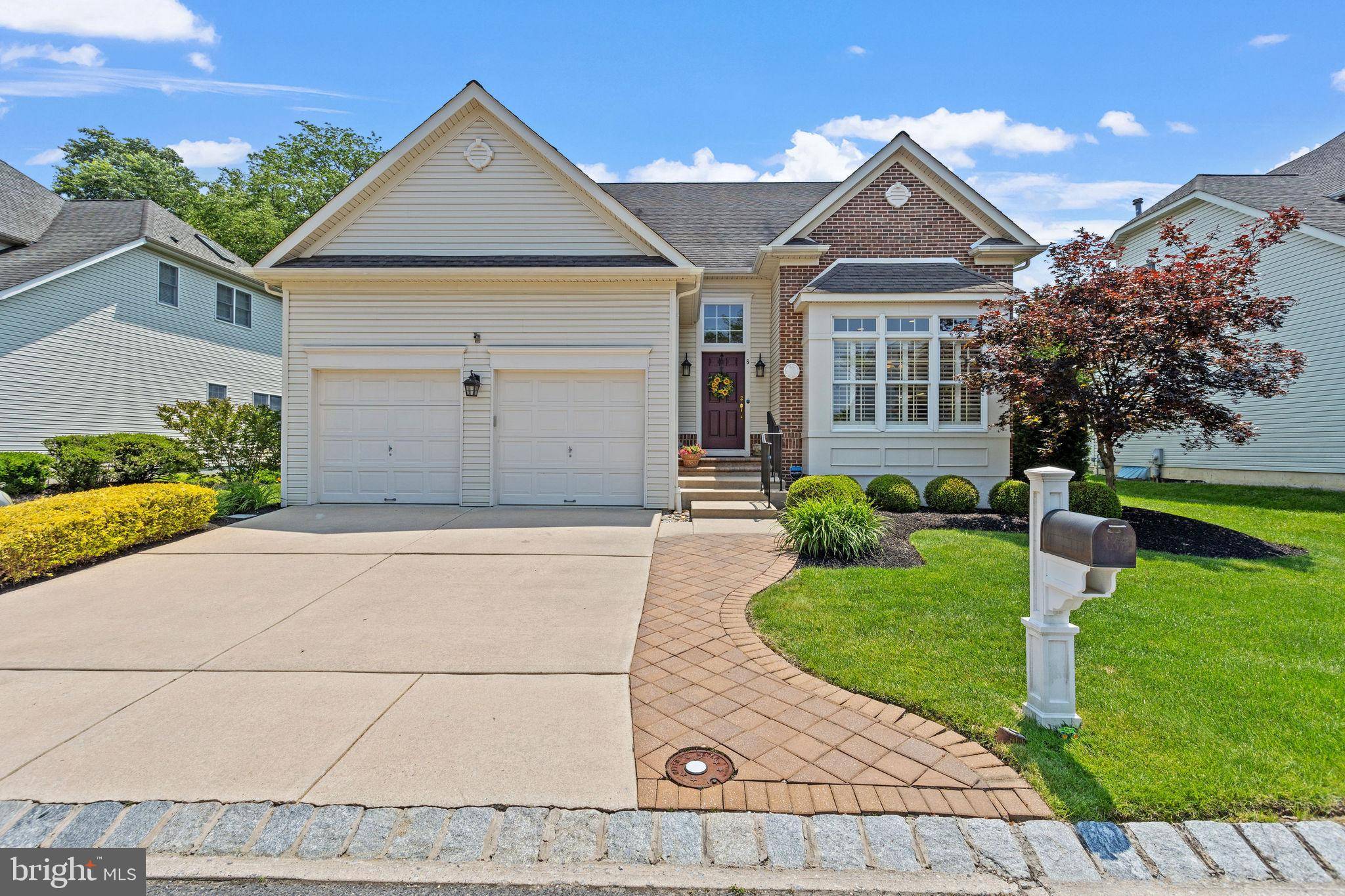Cinnaminson, NJ 08077,6 EASTON LN