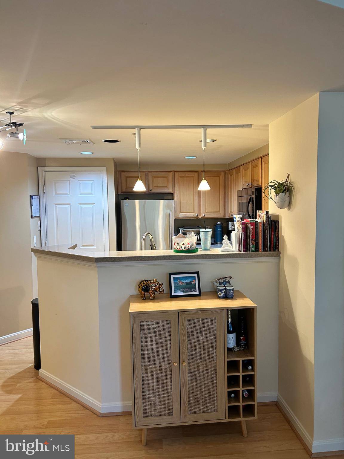Arlington, VA 22203,3830 9TH ST N #103W