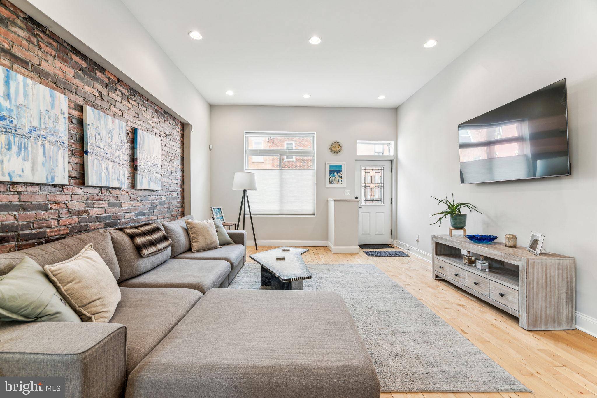 Philadelphia, PA 19146,1930 WHARTON ST