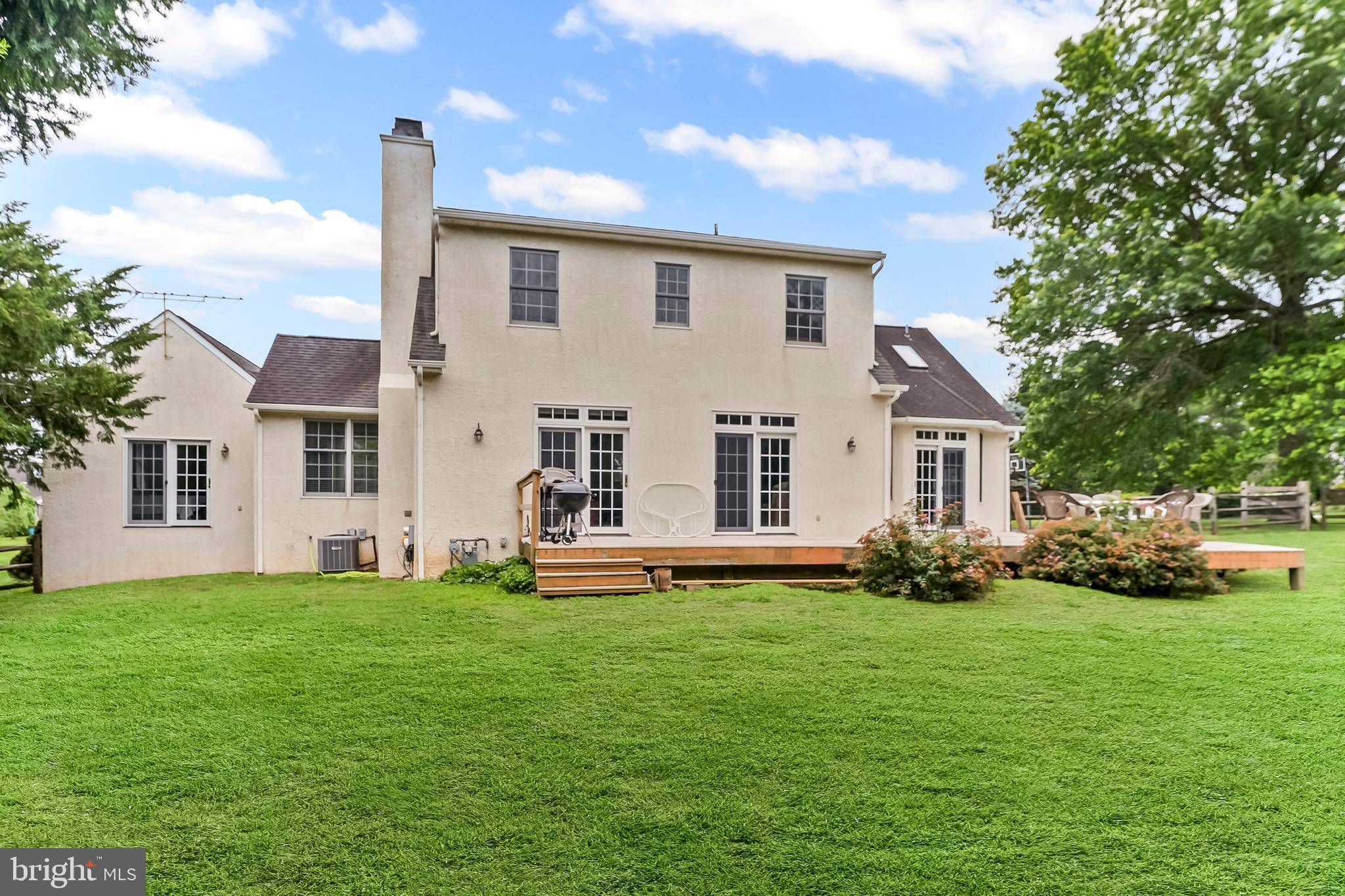 Chester Heights, PA 19017,384 LENNI RD
