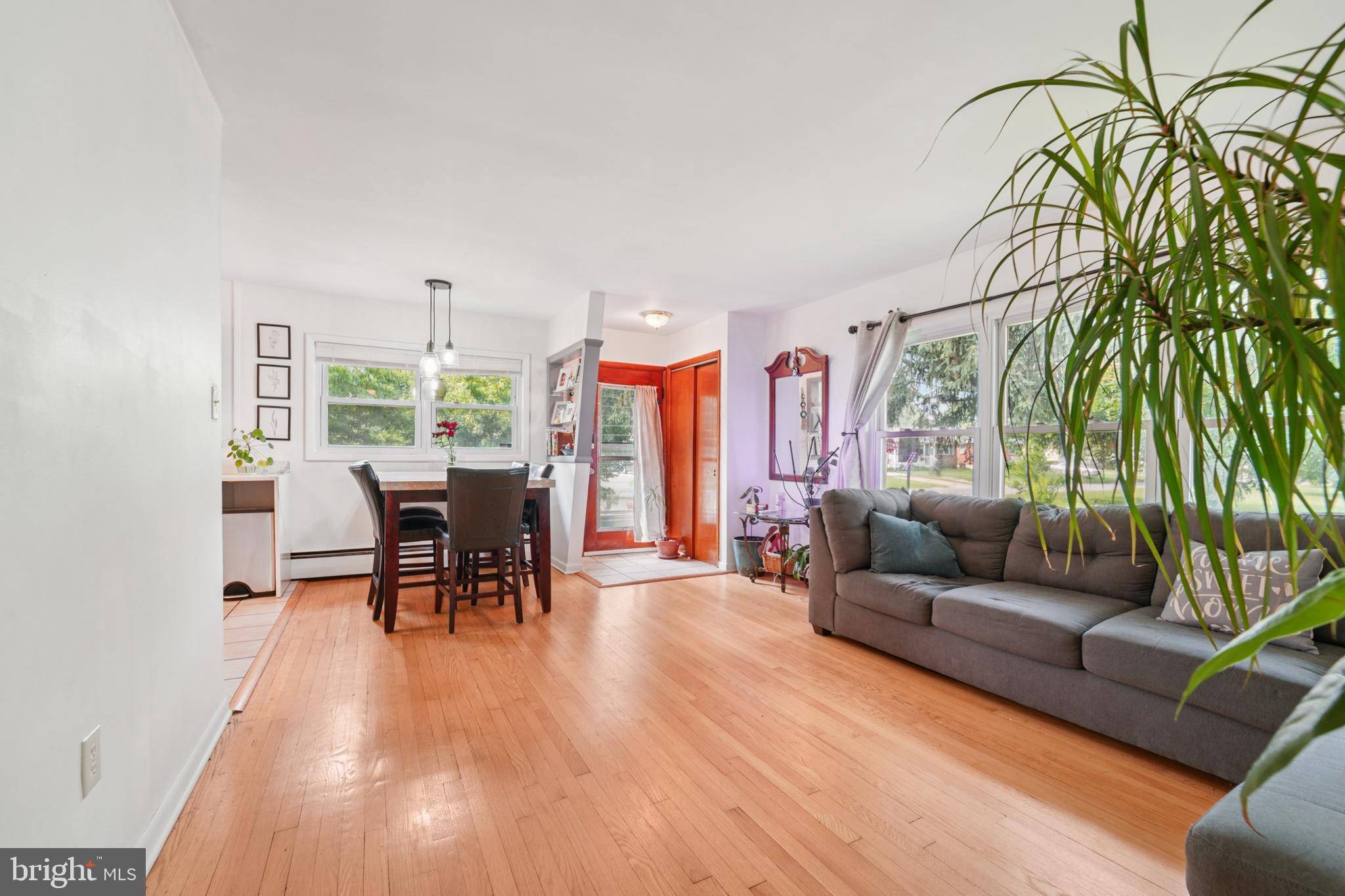 Gwynn Oak, MD 21207,1323 DORCHESTER AVE