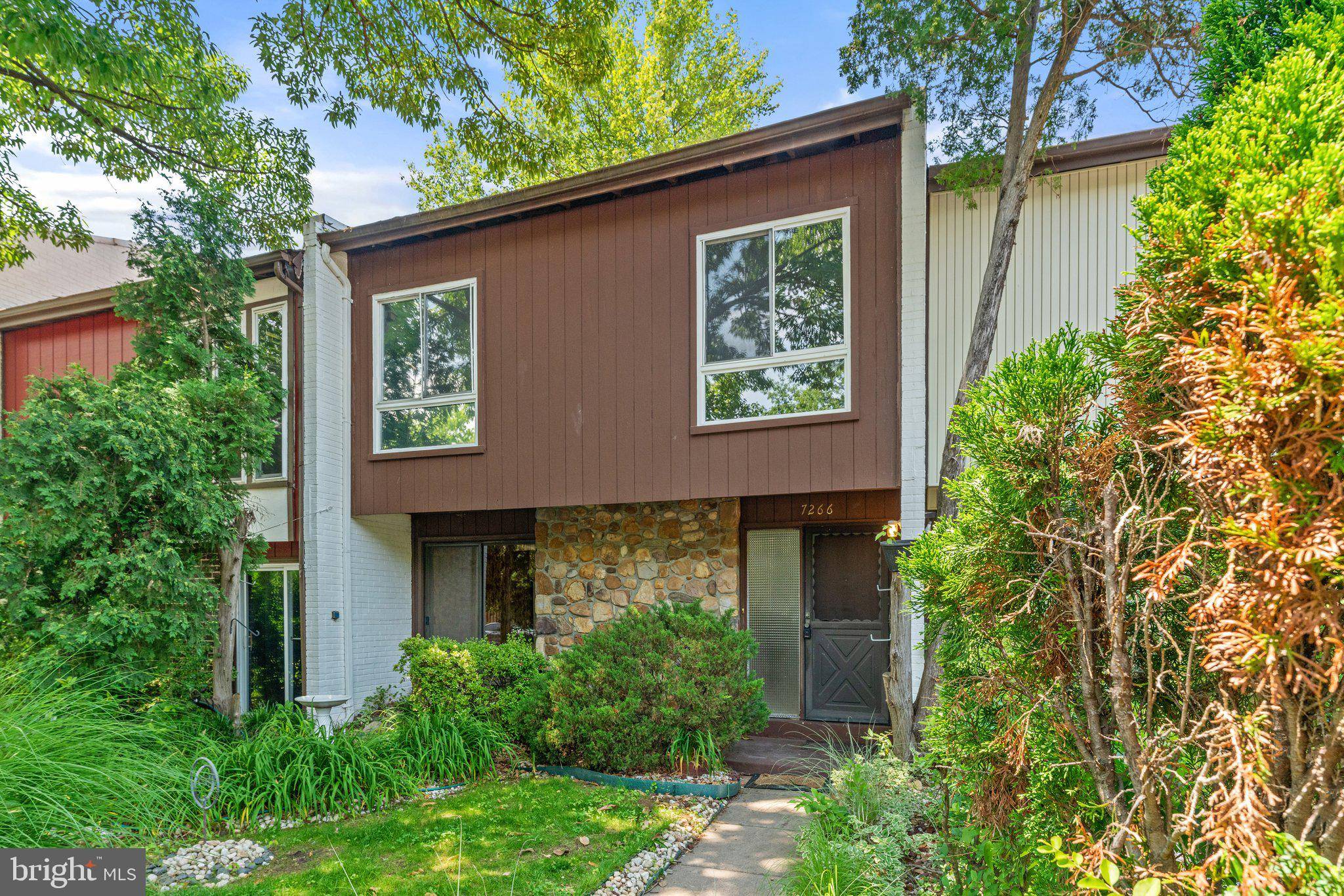 Alexandria, VA 22315,7266 HILLARY ST