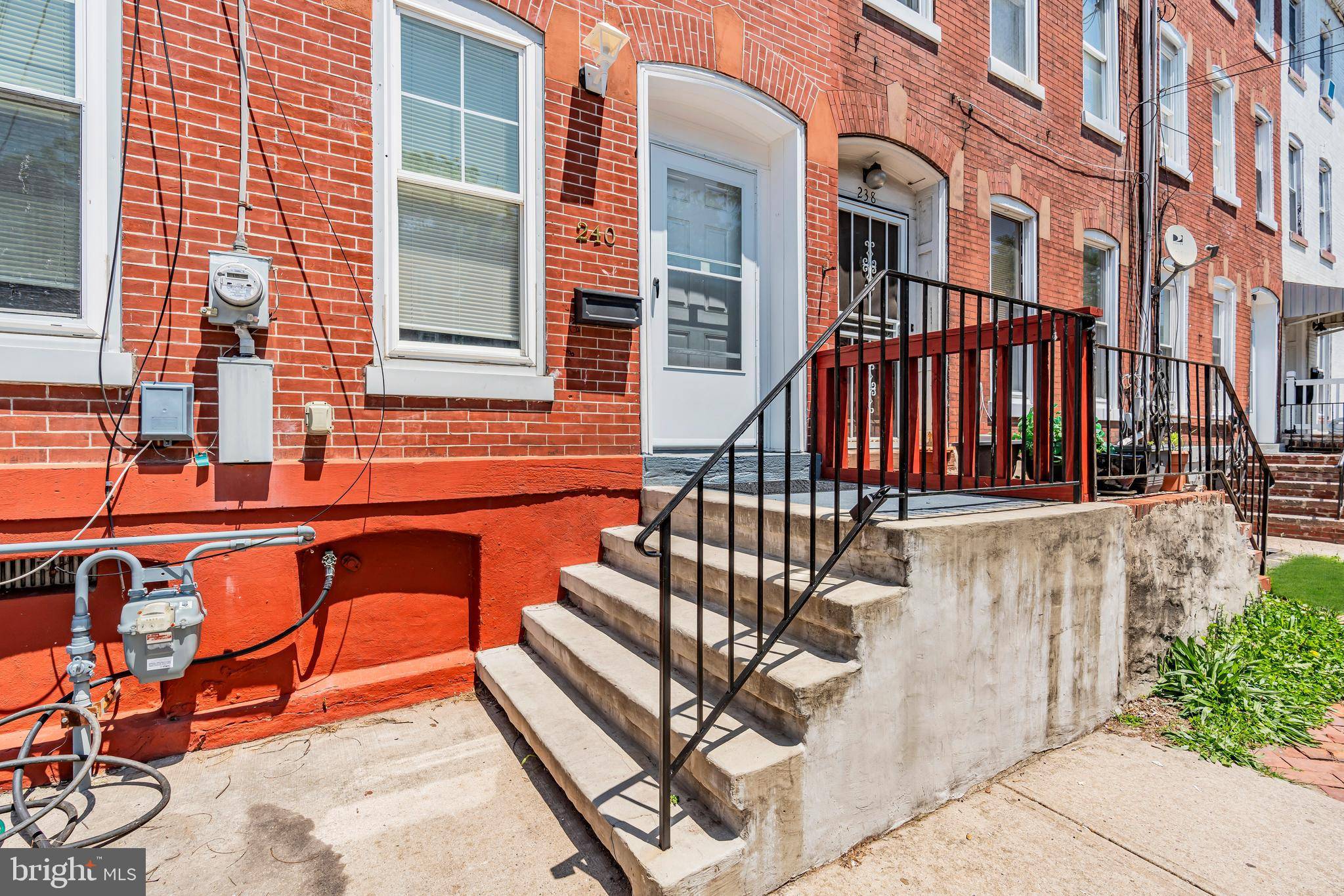Trenton, NJ 08618,240 SPRING ST