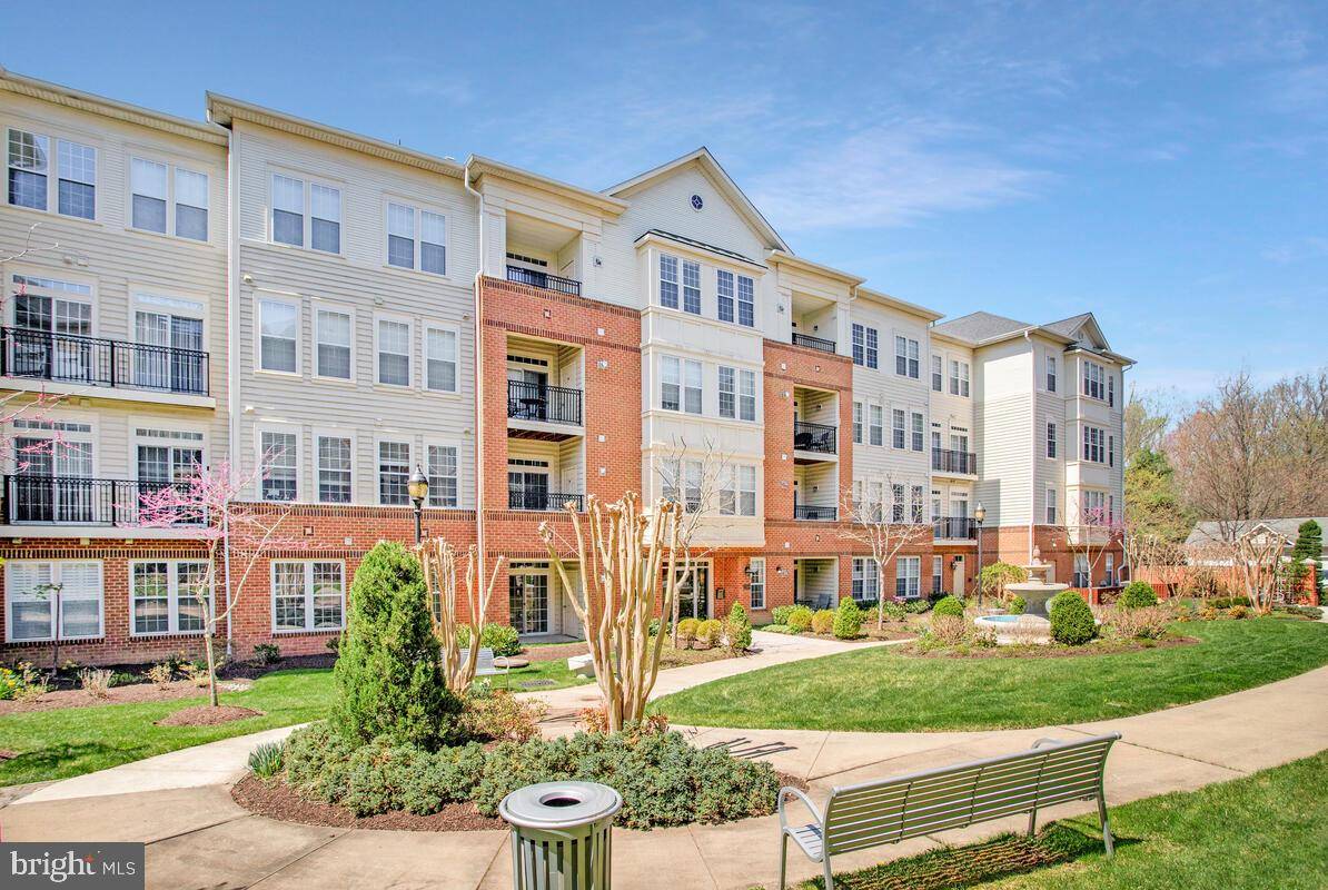 Ellicott City, MD 21043,2500 KENSINGTON GDNS #406