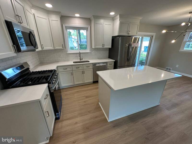 Springfield, VA 22151,7504 GRESHAM ST