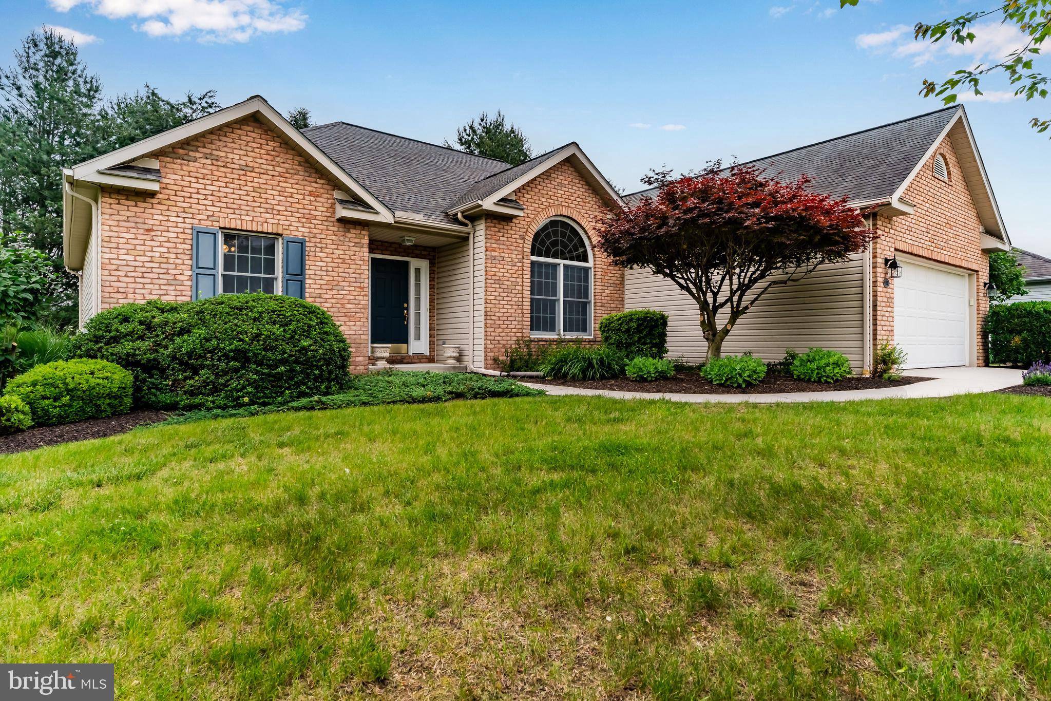 Mechanicsburg, PA 17050,940 WOODLEY DR