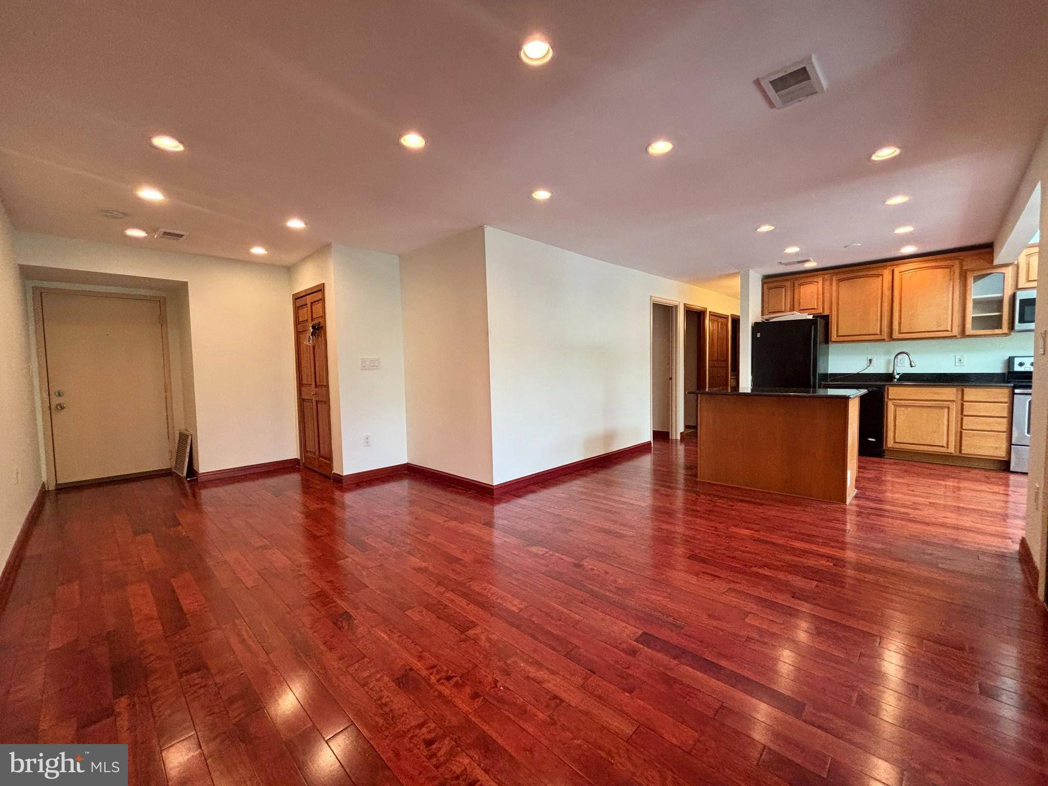 Derwood, MD 20855,8101 NEEDWOOD RD #202