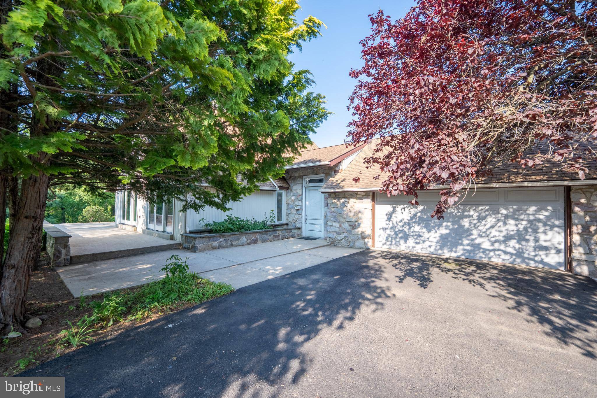 Boyertown, PA 19512,68 KNOLL CIR