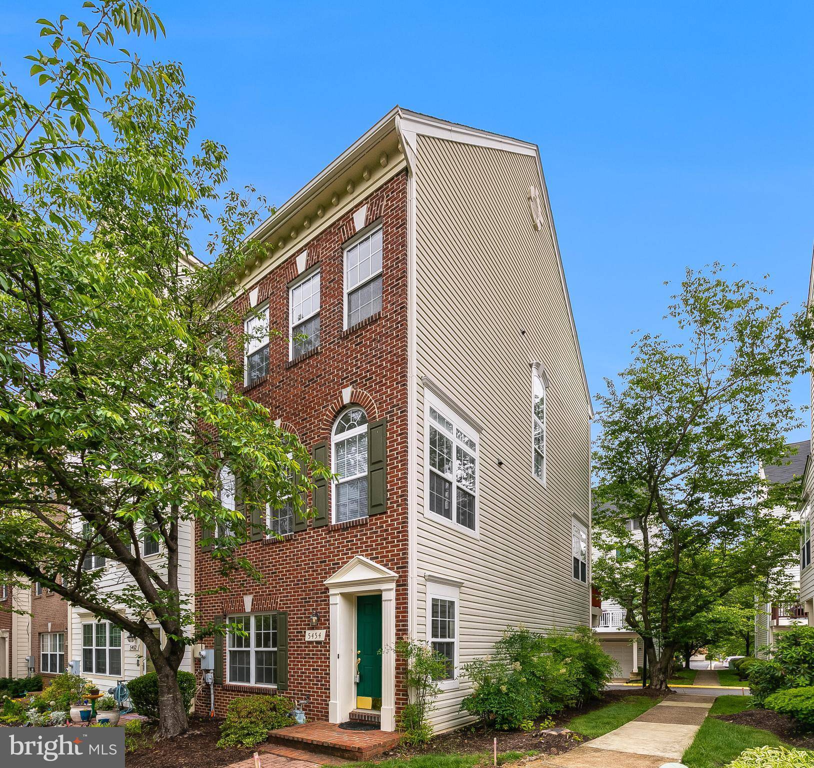 Alexandria, VA 22312,5454 PATUXENT KNOLL PL