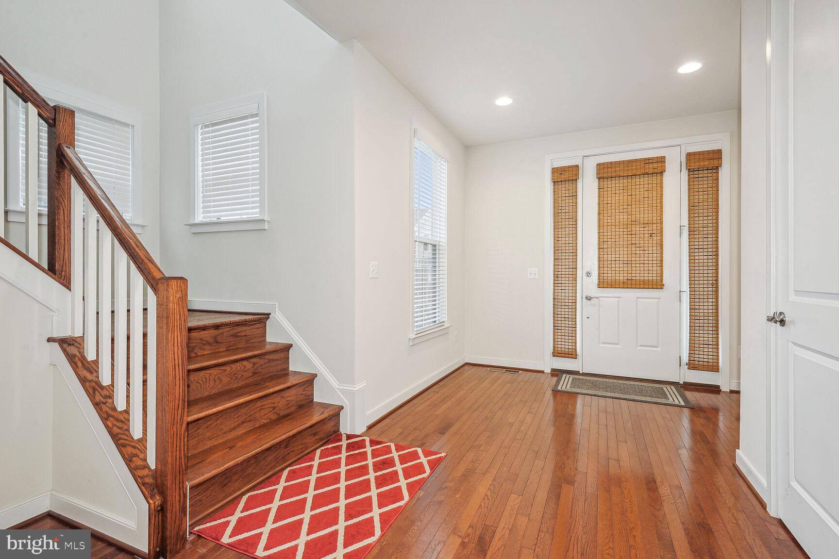 Chantilly, VA 20152,25495 WOODBINE FARM DR