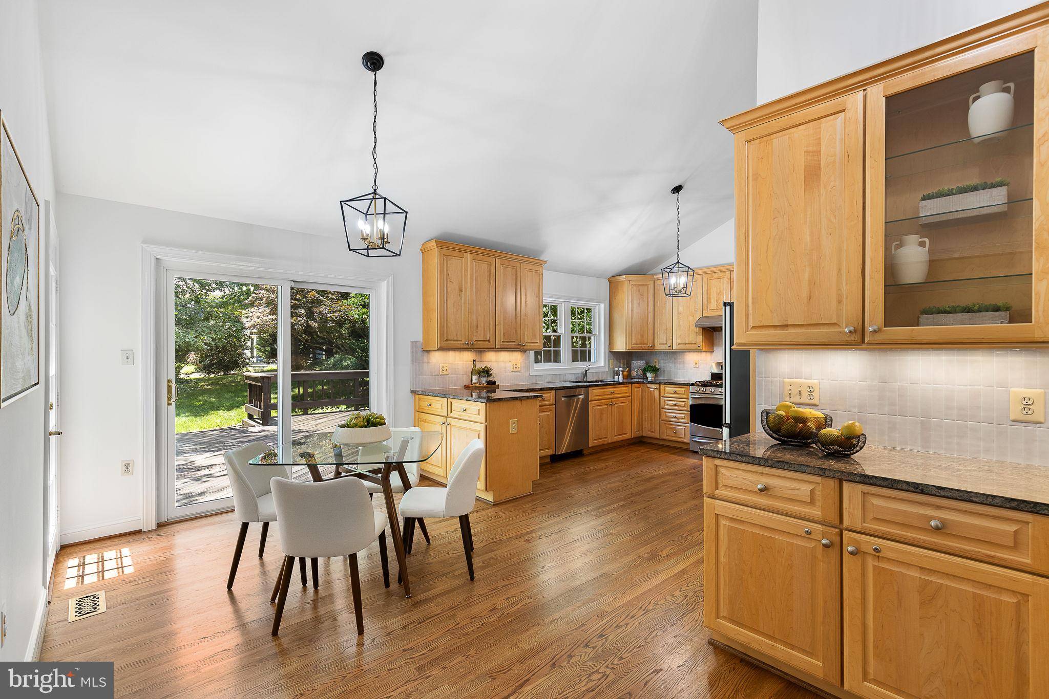 Annandale, VA 22003,4920 SUNSET LN